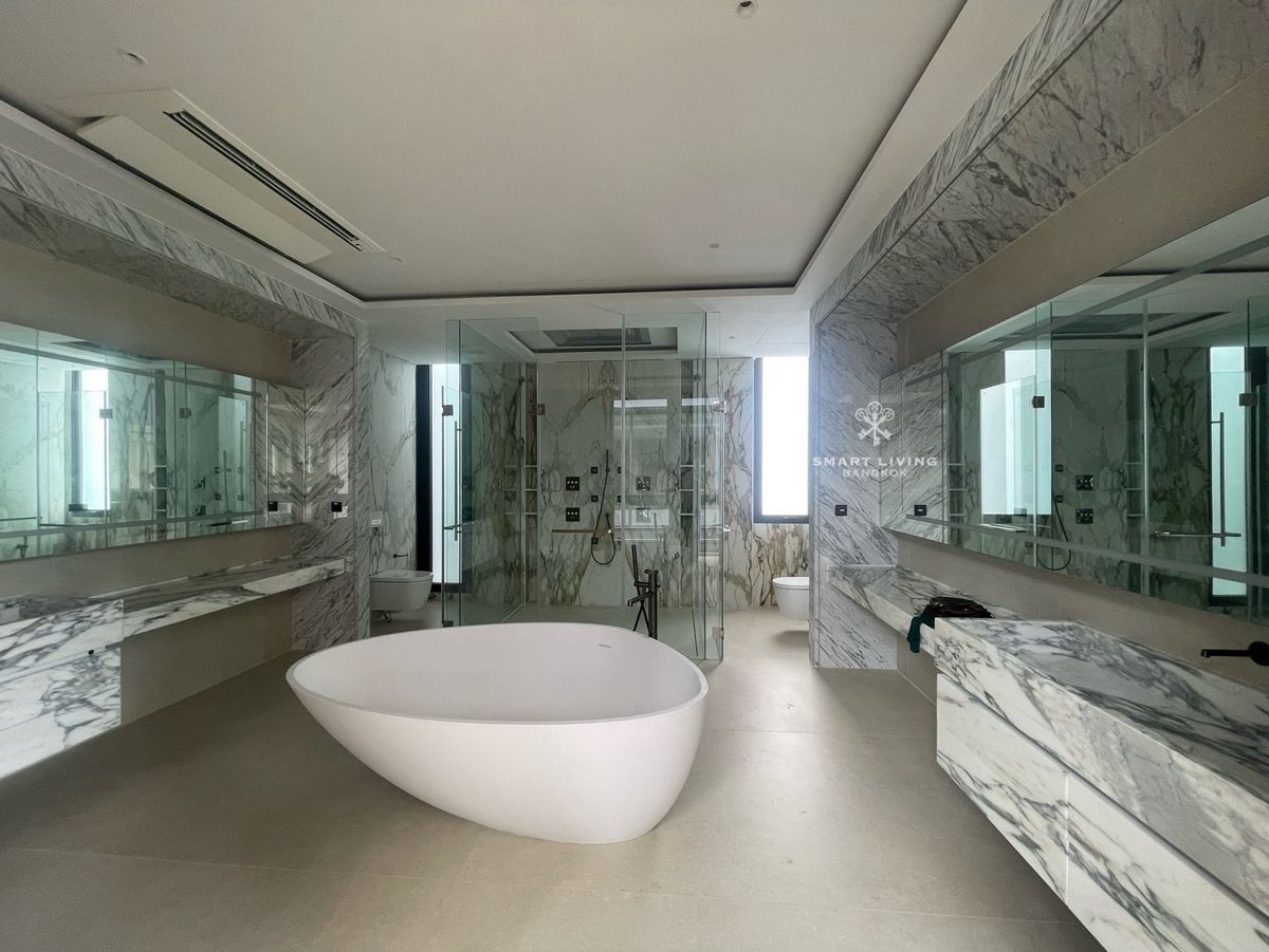 For SaleHouseBang Sue, Wong Sawang, Tao Pun : 📢 Ultra-Luxury 3-Storey Home . A masterpiece of elegance with a private pool, lift, fitness room, personal butler, central courtyard garden, decorate in your preferred style.Located in Prachachuen peaceful, easy access to multiple routes.