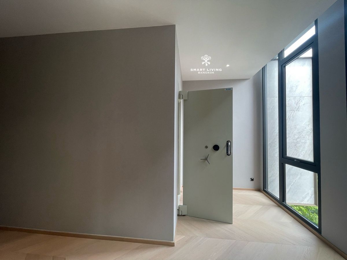 For SaleHouseBang Sue, Wong Sawang, Tao Pun : 📢 Ultra-Luxury 3-Storey Home . A masterpiece of elegance with a private pool, lift, fitness room, personal butler, central courtyard garden, decorate in your preferred style.Located in Prachachuen peaceful, easy access to multiple routes.