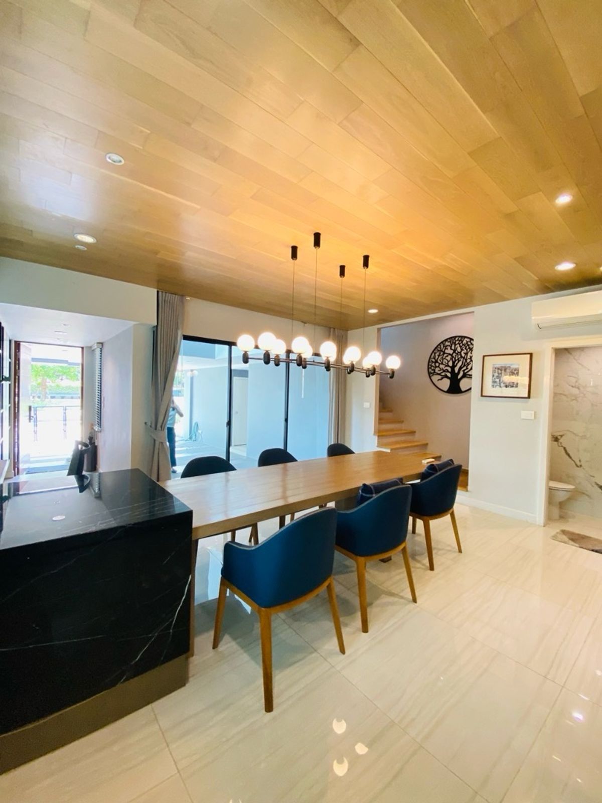 Home OfficePattanakan, Srinakarin : Selling with tenants! Golden opportunity for 4 -story townhome investors, luxury design corner, Modern Luxury, Nirvana Define Quality Project Srinakarin - Rama 9