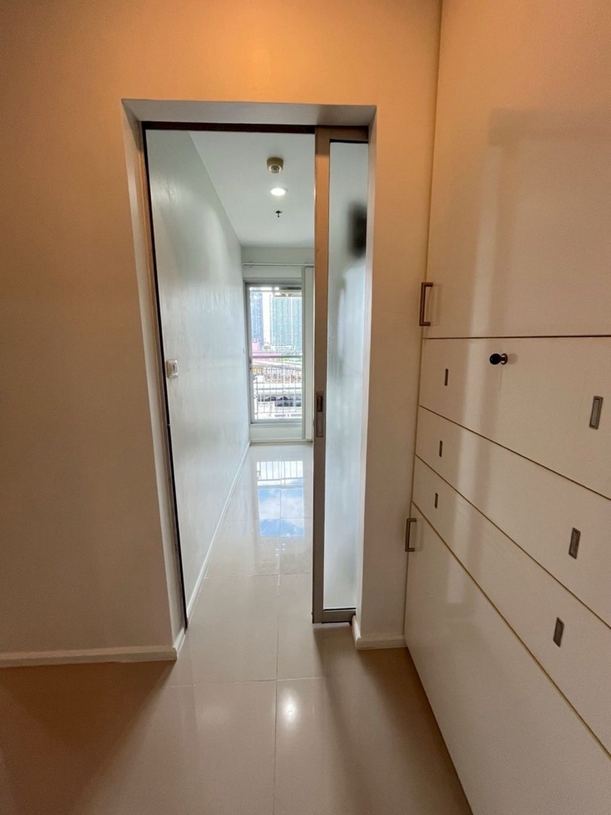 ให้เช่าคอนโดพระราม 9 เพชรบุรีตัดใหม่ RCA : Aspire rama9 ให้เช่า 1Bedroom 39sq.m รีบนัดนะครับห้องไปไวมากราคานี้🫡 โทร084-9792464