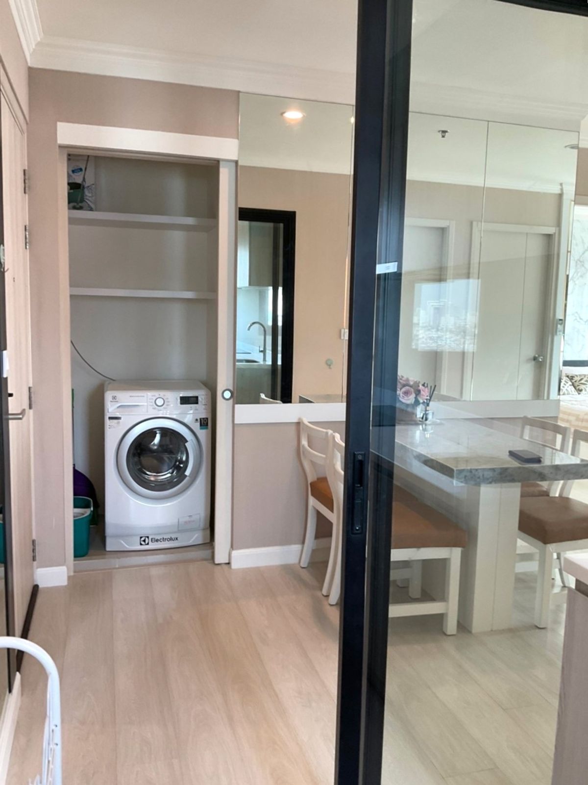 ให้เช่าคอนโดพระราม 9 เพชรบุรีตัดใหม่ RCA : LIFE ASOKE ✨ 2 ห้องนอน Fully Furnished ✨ 📞 Line:@pukkhome (with @ )