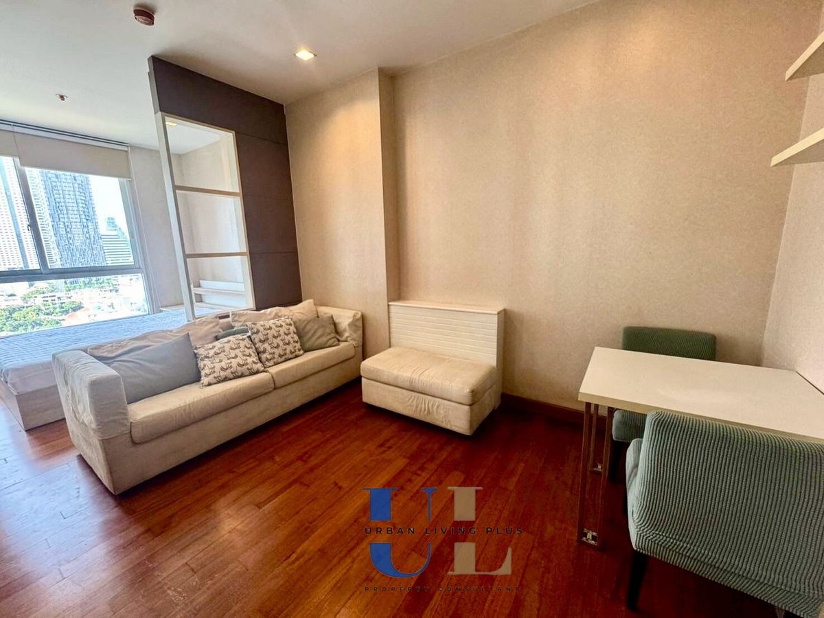 For SaleCondoSathorn, Narathiwat : ( UL2506242 ) Tel/Line 096-2479369 , FOR SELL!!! IVY SATHORN  STUDIO ROOM 33.3 SQ.M. HIGH FLOOR , NICE VIEW