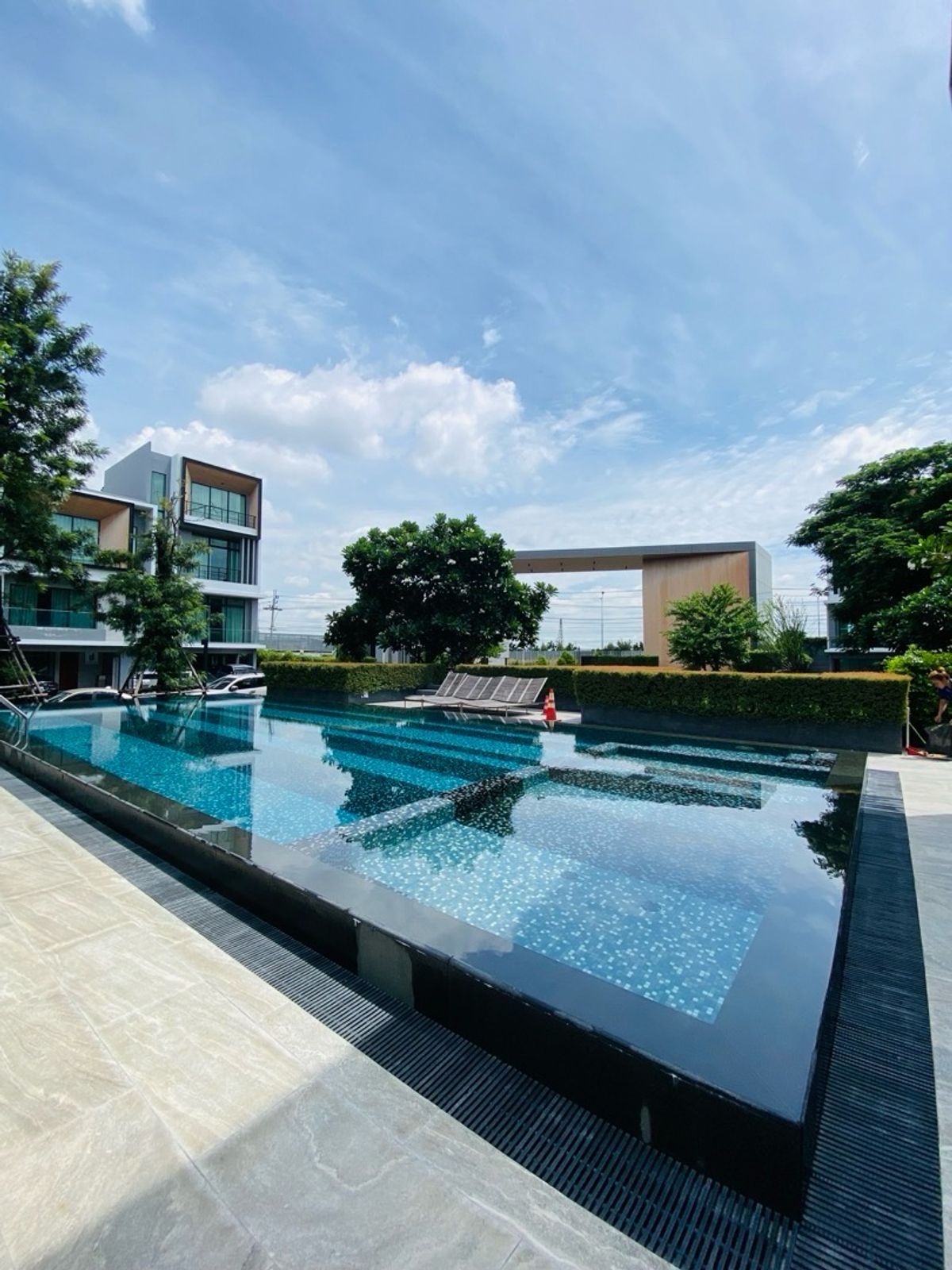 Home OfficePattanakan, Srinakarin : Selling with tenants! Golden opportunity for 4 -story townhome investors, luxury design corner, Modern Luxury, Nirvana Define Quality Project Srinakarin - Rama 9