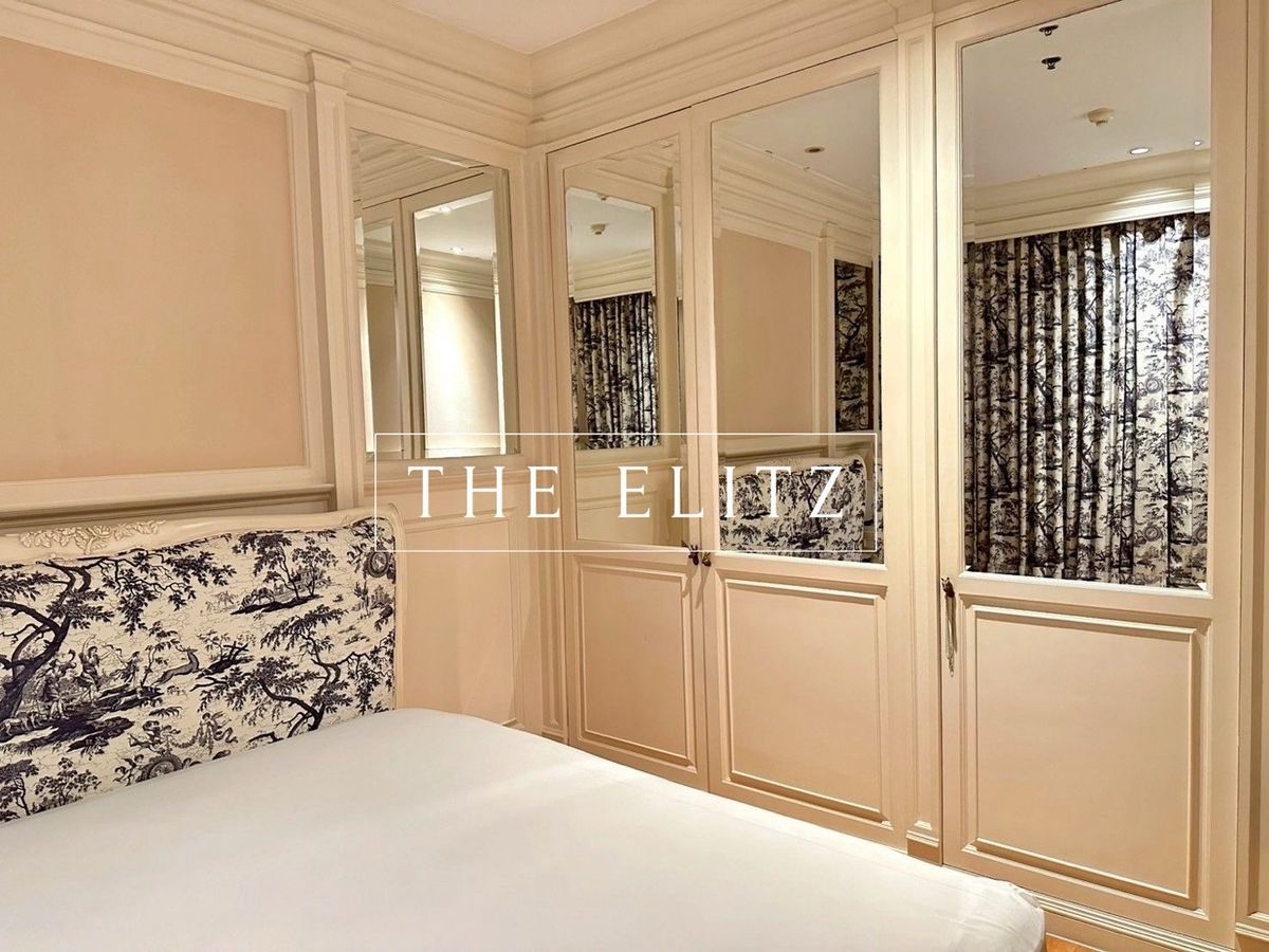 For SaleCondoSathorn, Narathiwat : ✨ Located in a condo but feel like a mansion in the sky, The Empire Place, a large room, full function ✔