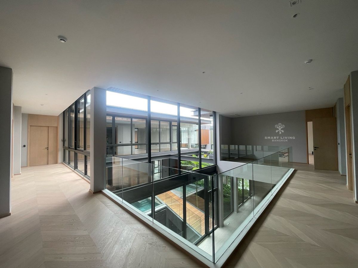 For SaleHouseBang Sue, Wong Sawang, Tao Pun : 📢 Ultra-Luxury 3-Storey Home . A masterpiece of elegance with a private pool, lift, fitness room, personal butler, central courtyard garden, decorate in your preferred style.Located in Prachachuen peaceful, easy access to multiple routes.