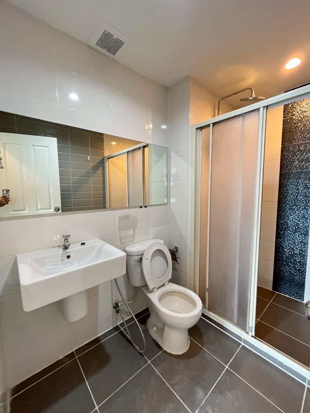 ให้เช่าคอนโดพระราม 9 เพชรบุรีตัดใหม่ RCA : Aspire rama9 ให้เช่า 1Bedroom 39sq.m รีบนัดนะครับห้องไปไวมากราคานี้🫡 โทร084-9792464