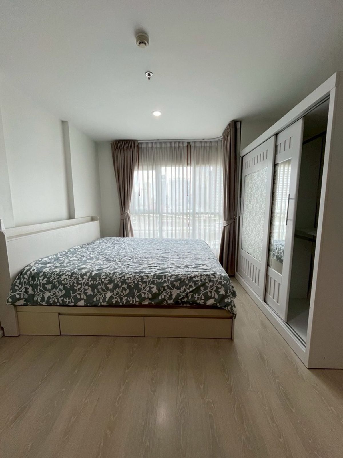 ให้เช่าคอนโดพระราม 9 เพชรบุรีตัดใหม่ RCA : Aspire rama9 ให้เช่า 1Bedroom 39sq.m รีบนัดนะครับห้องไปไวมากราคานี้🫡 โทร084-9792464