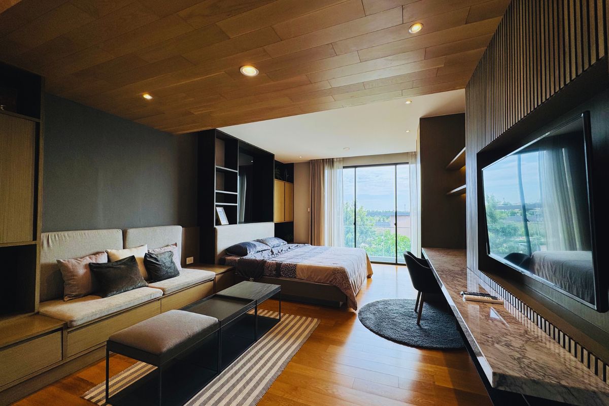 For SaleTownhomePattanakan, Srinakarin : Best for investment in BKK prime location ,For Sale – Corner Townhome | 4 Storeys | Nirvana Define Srinakarin-Rama 9