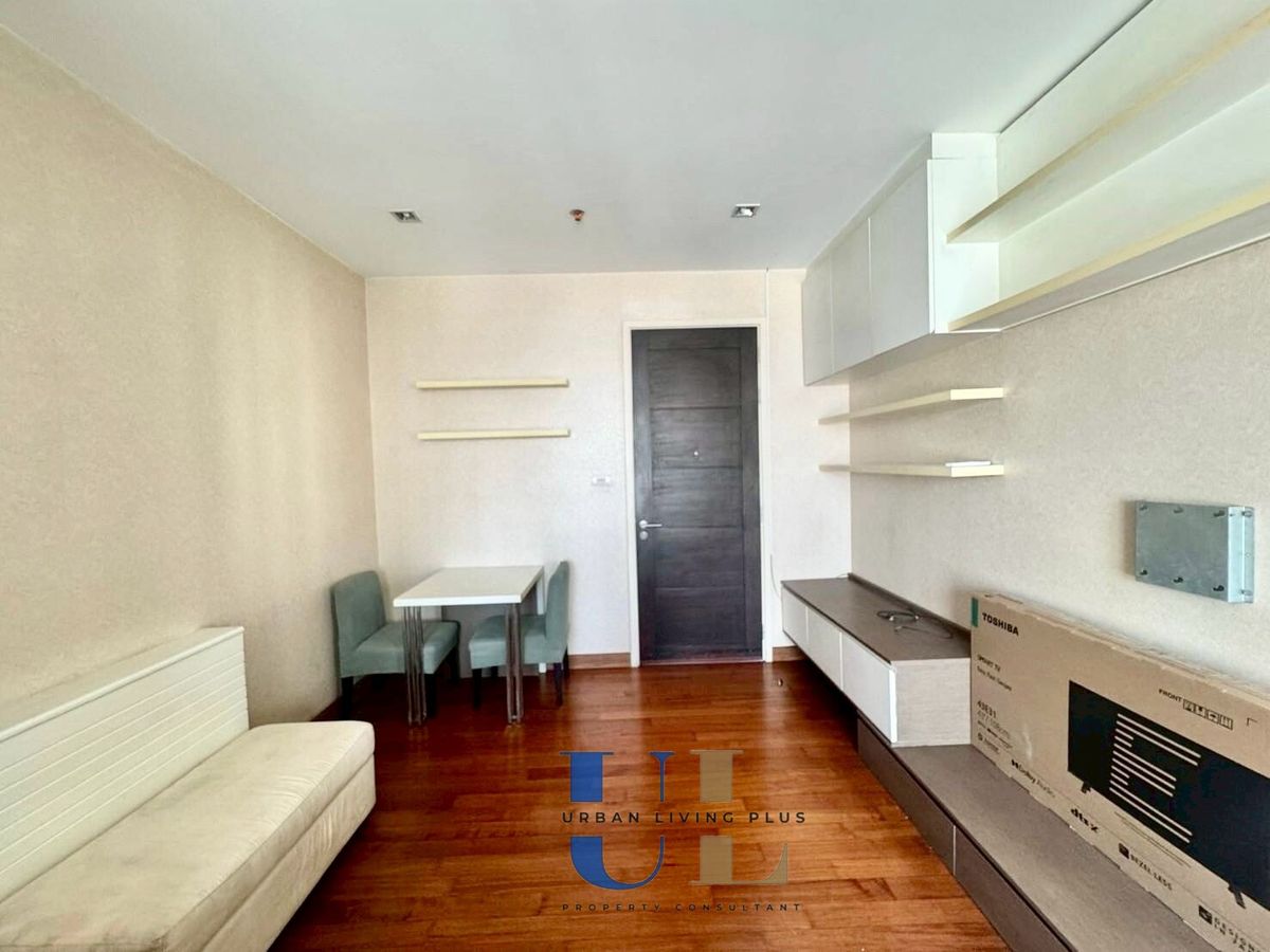 For SaleCondoSathorn, Narathiwat : ( UL2506242 ) Tel/Line 096-2479369 , FOR SELL!!! IVY SATHORN  STUDIO ROOM 33.3 SQ.M. HIGH FLOOR , NICE VIEW