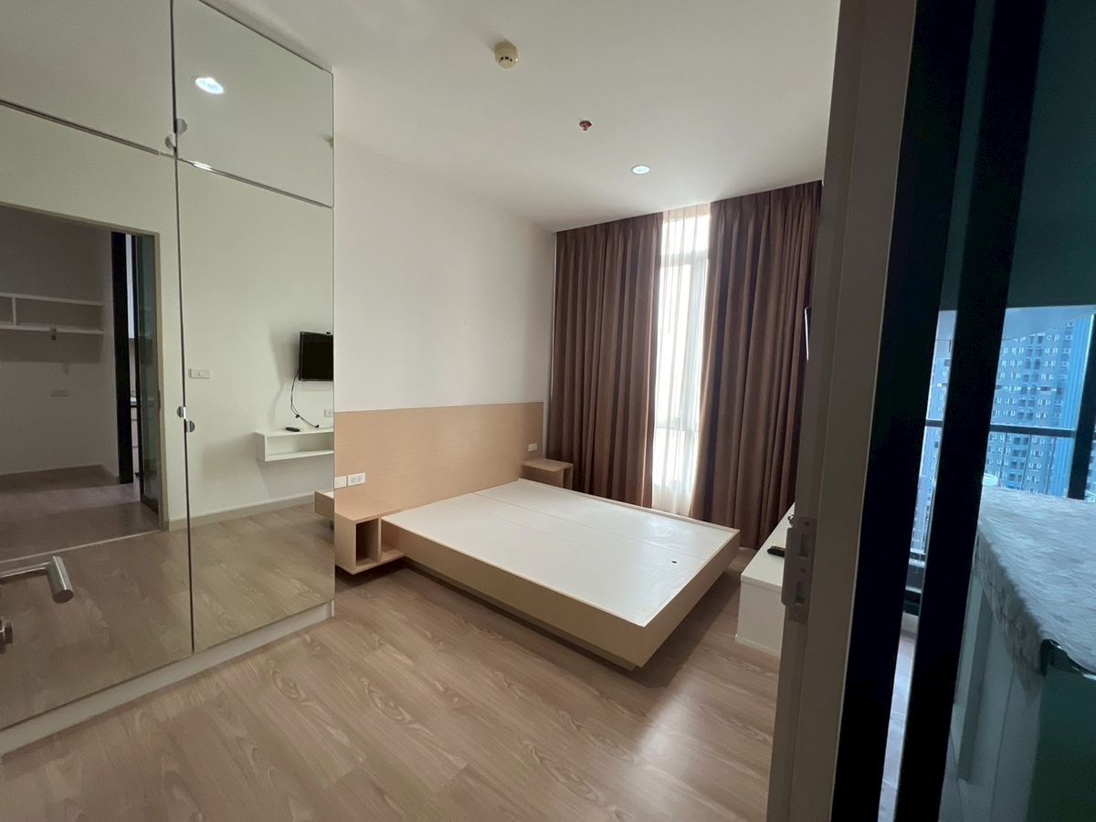For SaleCondoRatchathewi,Phayathai : ★ Very special price at a price of 2.95. Give you an easily owner.  Traveling is extremely comfortable. Near Ratchawithi Road, Expressway and BTS Victory Monument, near Siam Paragon ★ The Capital Ratchapraraphi-Vipha ★