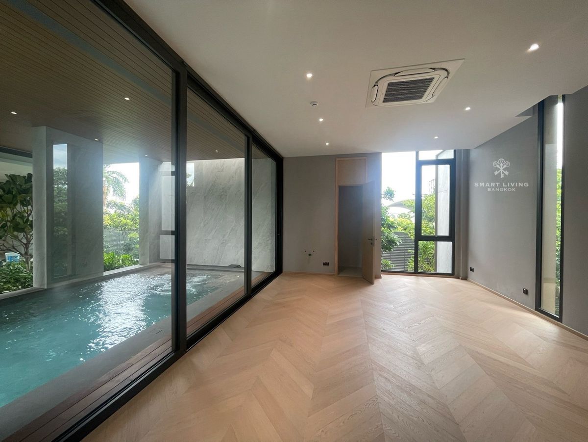 For SaleHouseBang Sue, Wong Sawang, Tao Pun : 📢 Ultra-Luxury 3-Storey Home . A masterpiece of elegance with a private pool, lift, fitness room, personal butler, central courtyard garden, decorate in your preferred style.Located in Prachachuen peaceful, easy access to multiple routes.