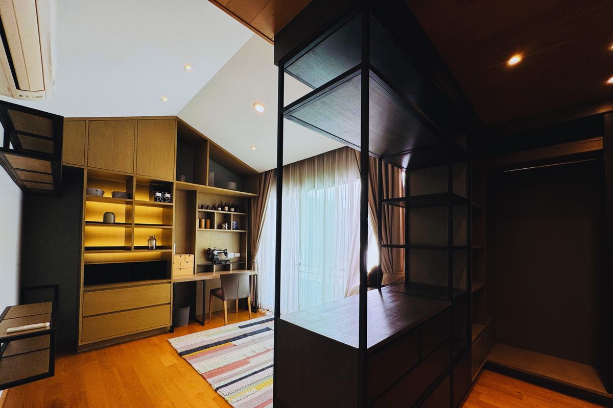 For SaleTownhomePattanakan, Srinakarin : Best for investment in BKK prime location ,For Sale – Corner Townhome | 4 Storeys | Nirvana Define Srinakarin-Rama 9