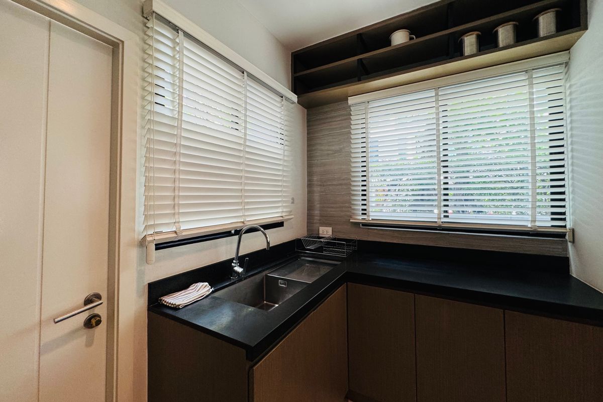 For SaleTownhomePattanakan, Srinakarin : Best for investment in BKK prime location ,For Sale – Corner Townhome | 4 Storeys | Nirvana Define Srinakarin-Rama 9