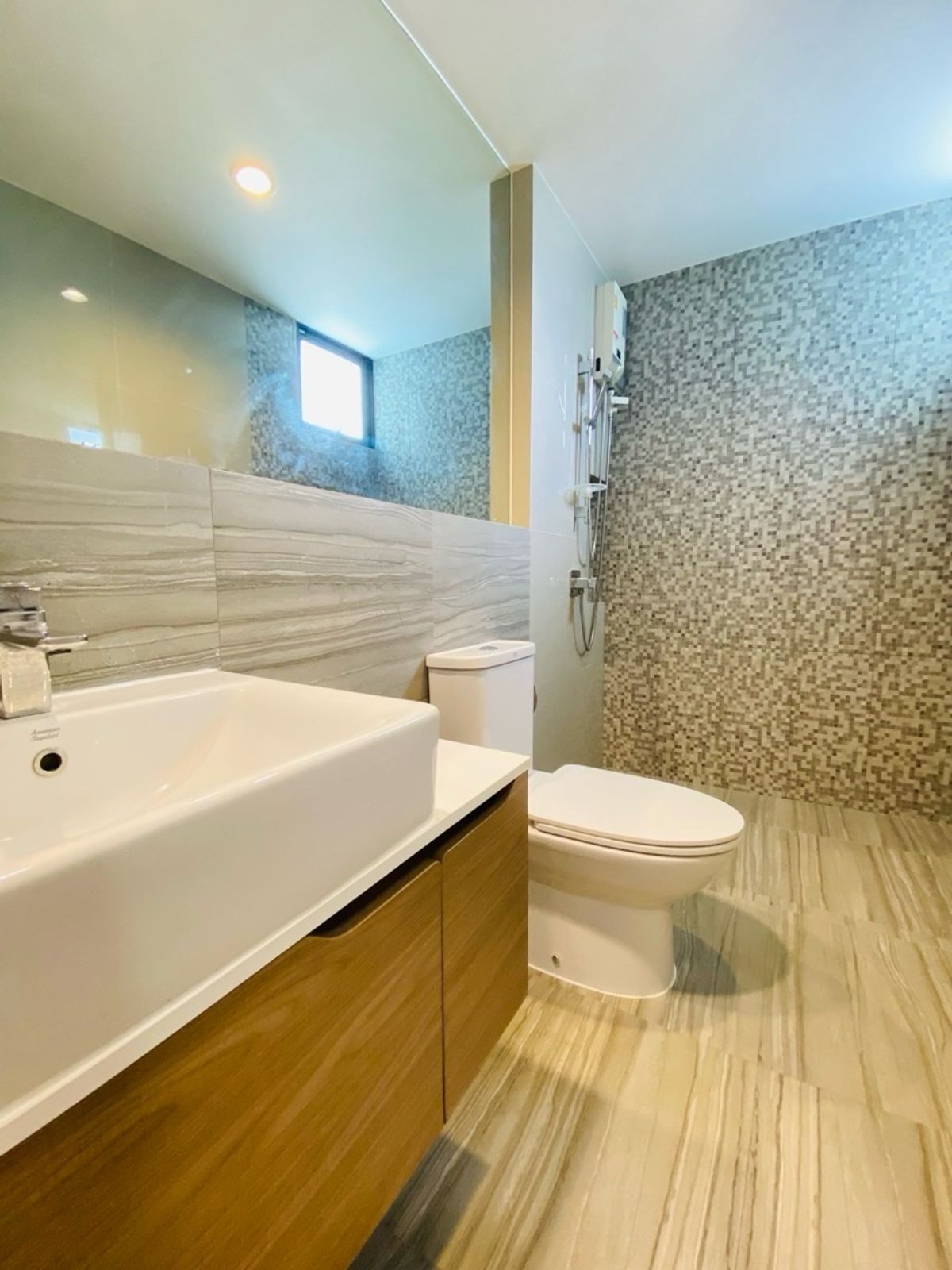 Home OfficePattanakan, Srinakarin : Selling with tenants! Golden opportunity for 4 -story townhome investors, luxury design corner, Modern Luxury, Nirvana Define Quality Project Srinakarin - Rama 9