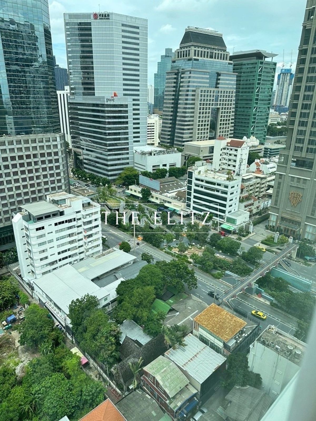 For SaleCondoSathorn, Narathiwat : ✨ Located in a condo but feel like a mansion in the sky, The Empire Place, a large room, full function ✔