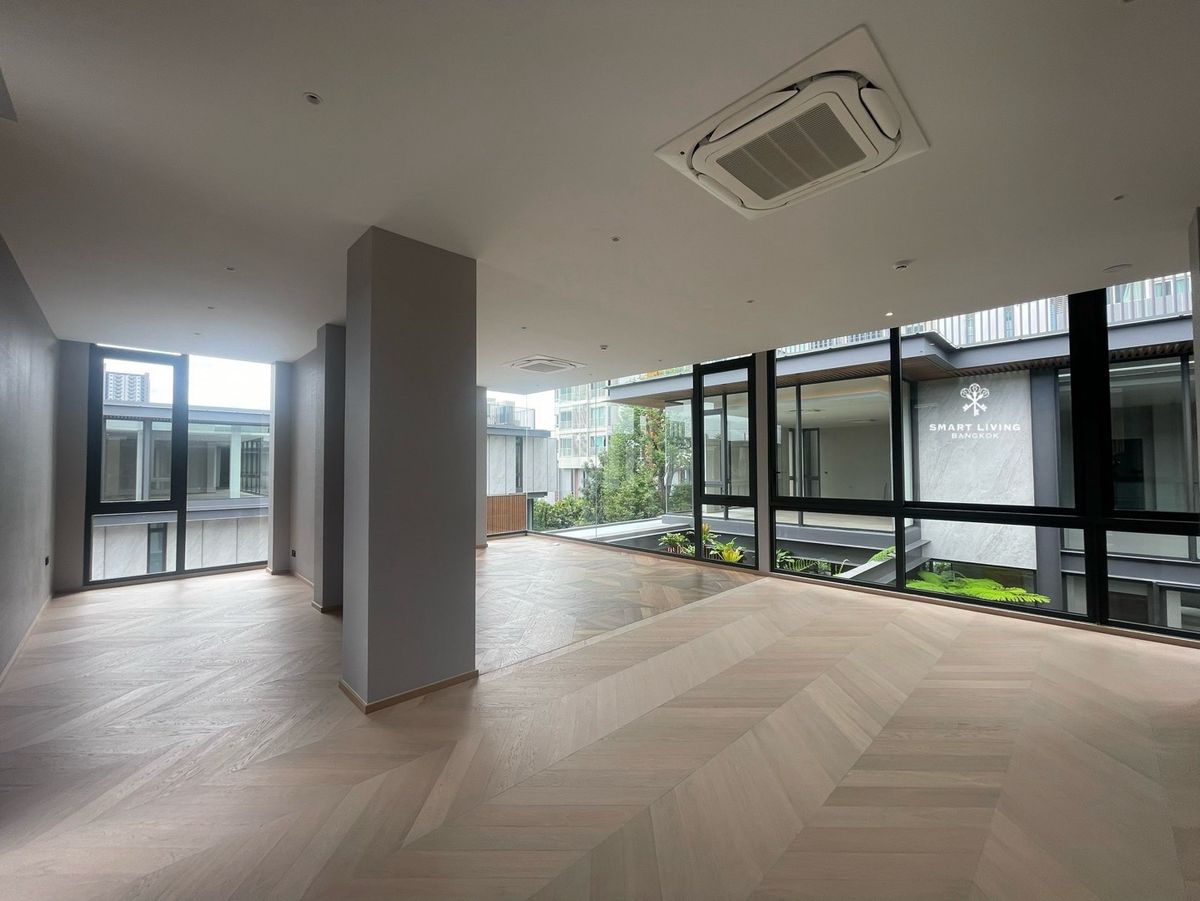 For SaleHouseBang Sue, Wong Sawang, Tao Pun : 📢 Ultra-Luxury 3-Storey Home . A masterpiece of elegance with a private pool, lift, fitness room, personal butler, central courtyard garden, decorate in your preferred style.Located in Prachachuen peaceful, easy access to multiple routes.