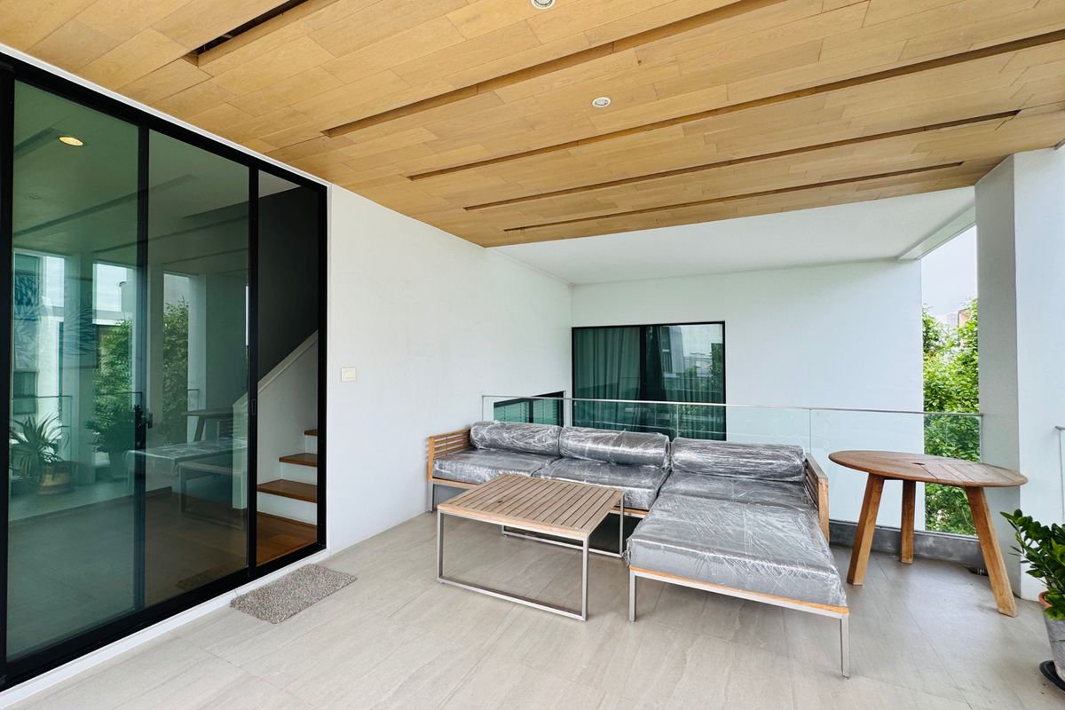 For SaleTownhomePattanakan, Srinakarin : Best for investment in BKK prime location ,For Sale – Corner Townhome | 4 Storeys | Nirvana Define Srinakarin-Rama 9