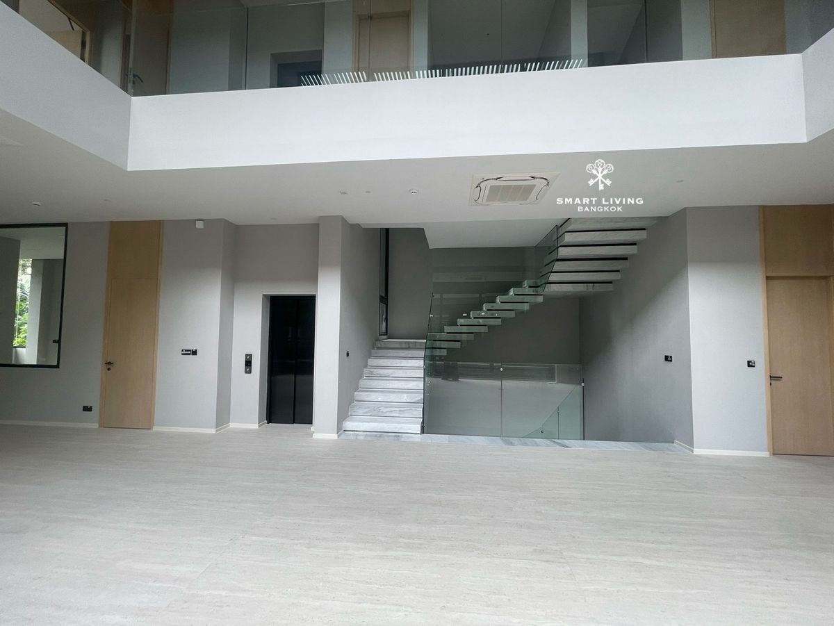 For SaleHouseBang Sue, Wong Sawang, Tao Pun : 📢 Ultra-Luxury 3-Storey Home . A masterpiece of elegance with a private pool, lift, fitness room, personal butler, central courtyard garden, decorate in your preferred style.Located in Prachachuen peaceful, easy access to multiple routes.