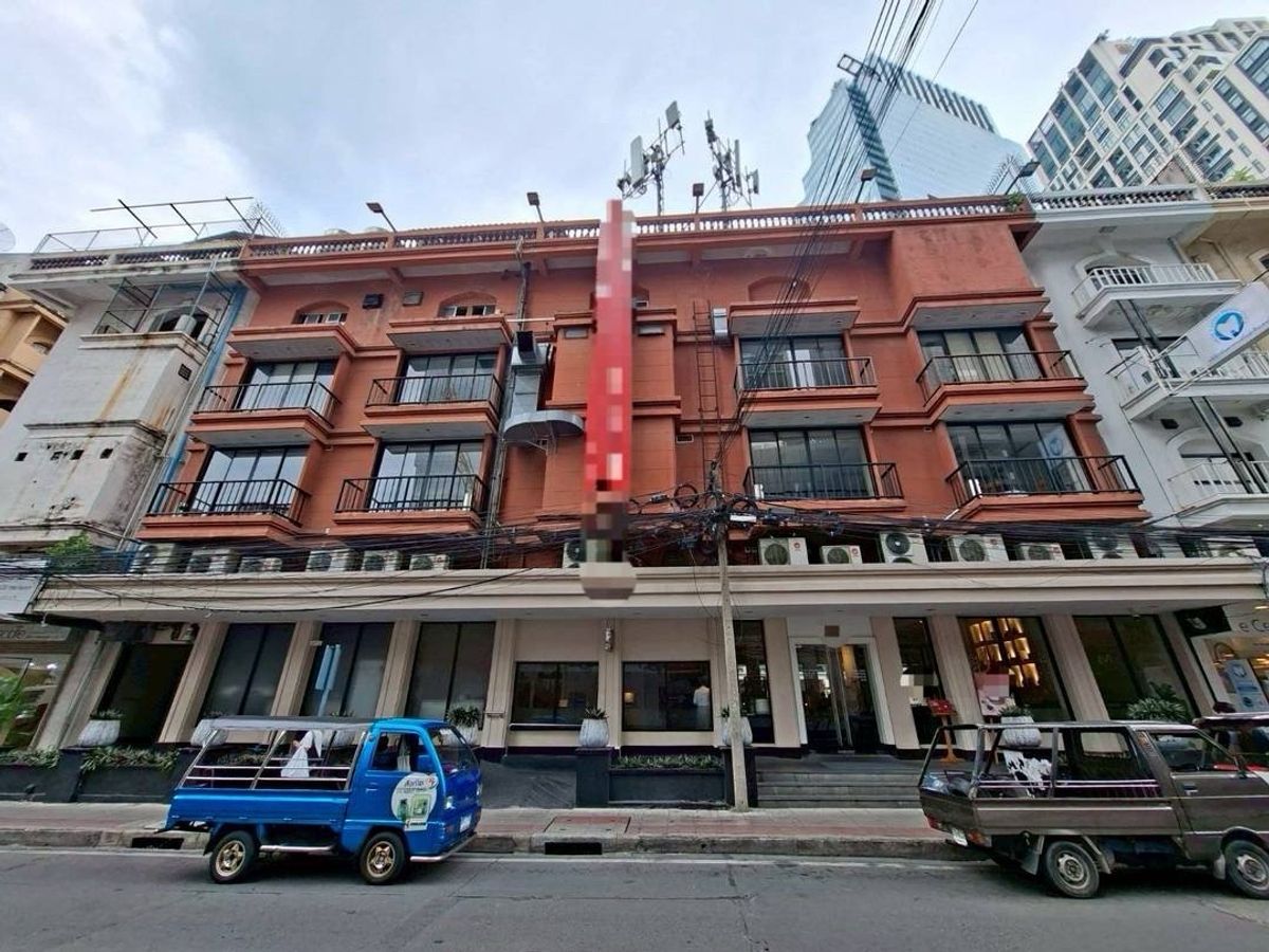 ให้เช่าร้านค้า/ตลาดนัดสุขุมวิท อโศก ทองหล่อ : 📌 Rental : Commercials Building In Prompong , 1300 sqm , 4 Storeys , 8 Parking Lot 

Suitable for 
• Hotel 
• Spa 
• Office 
• Beauty Clinic 
• Resturant etc 

🔥🔥Rental Price: 1,300,000 THB / Month 🔥🔥

📱 𝙏𝙚𝙡 : 061-9979915 / Kat
📱 𝙇𝙞𝙣𝙚 : http