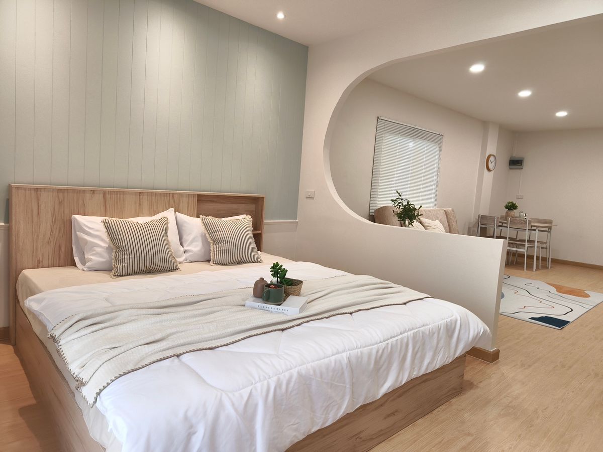 For SaleCondoBang kae, Phetkasem : 💥 Low, but the specification is over a million! New remote condo, ready to be near the Lak Song Petchkasem 81/1, size 43.56 sq.m., only 890,000! Can carry the luggage in. 👜 Also can raise small animals too.
