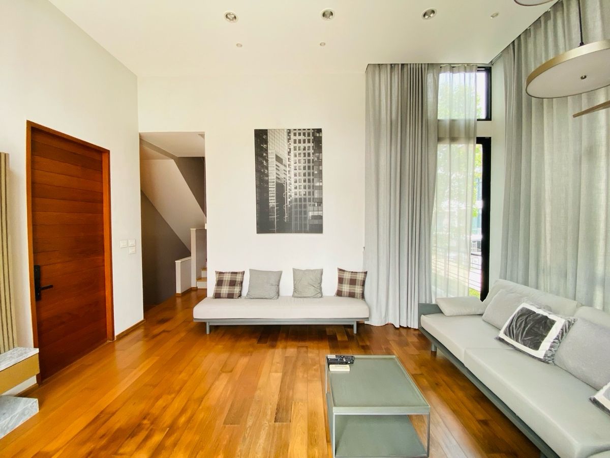 Home OfficePattanakan, Srinakarin : Selling with tenants! Golden opportunity for 4 -story townhome investors, luxury design corner, Modern Luxury, Nirvana Define Quality Project Srinakarin - Rama 9