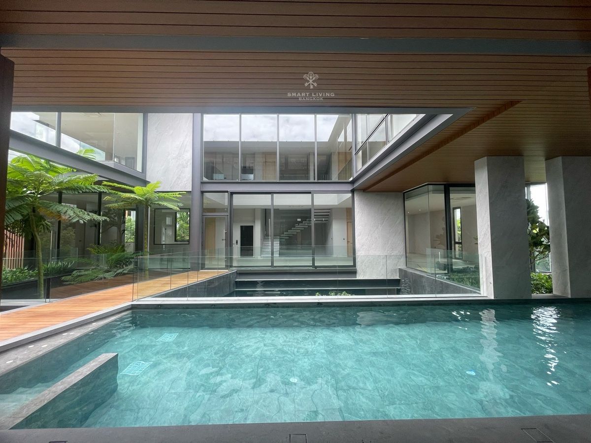 For SaleHouseBang Sue, Wong Sawang, Tao Pun : 📢 Ultra-Luxury 3-Storey Home . A masterpiece of elegance with a private pool, lift, fitness room, personal butler, central courtyard garden, decorate in your preferred style.Located in Prachachuen peaceful, easy access to multiple routes.