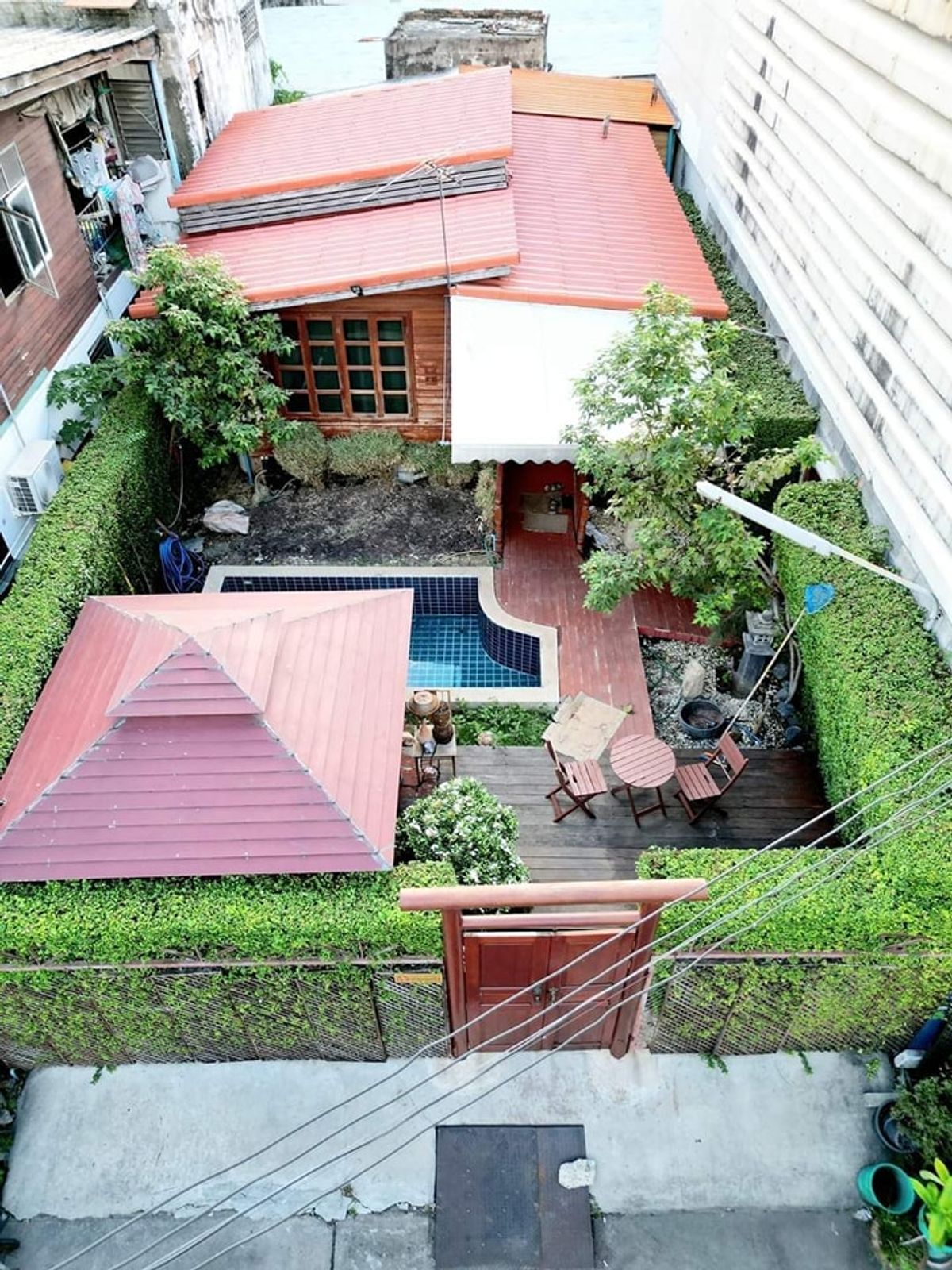 For RentHouseChaengwatana, Muangthong : Pool Thai villa Ngamwongwan