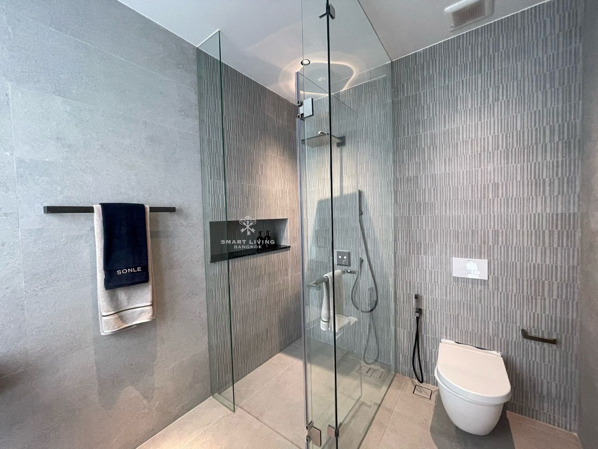 For SaleHouseBang Sue, Wong Sawang, Tao Pun : 📢 Ultra-Luxury 3-Storey Home . A masterpiece of elegance with a private pool, lift, fitness room, personal butler, central courtyard garden, Designed by  “I-Din.” Located in Prachachuen peaceful, easy access to multiple routes.