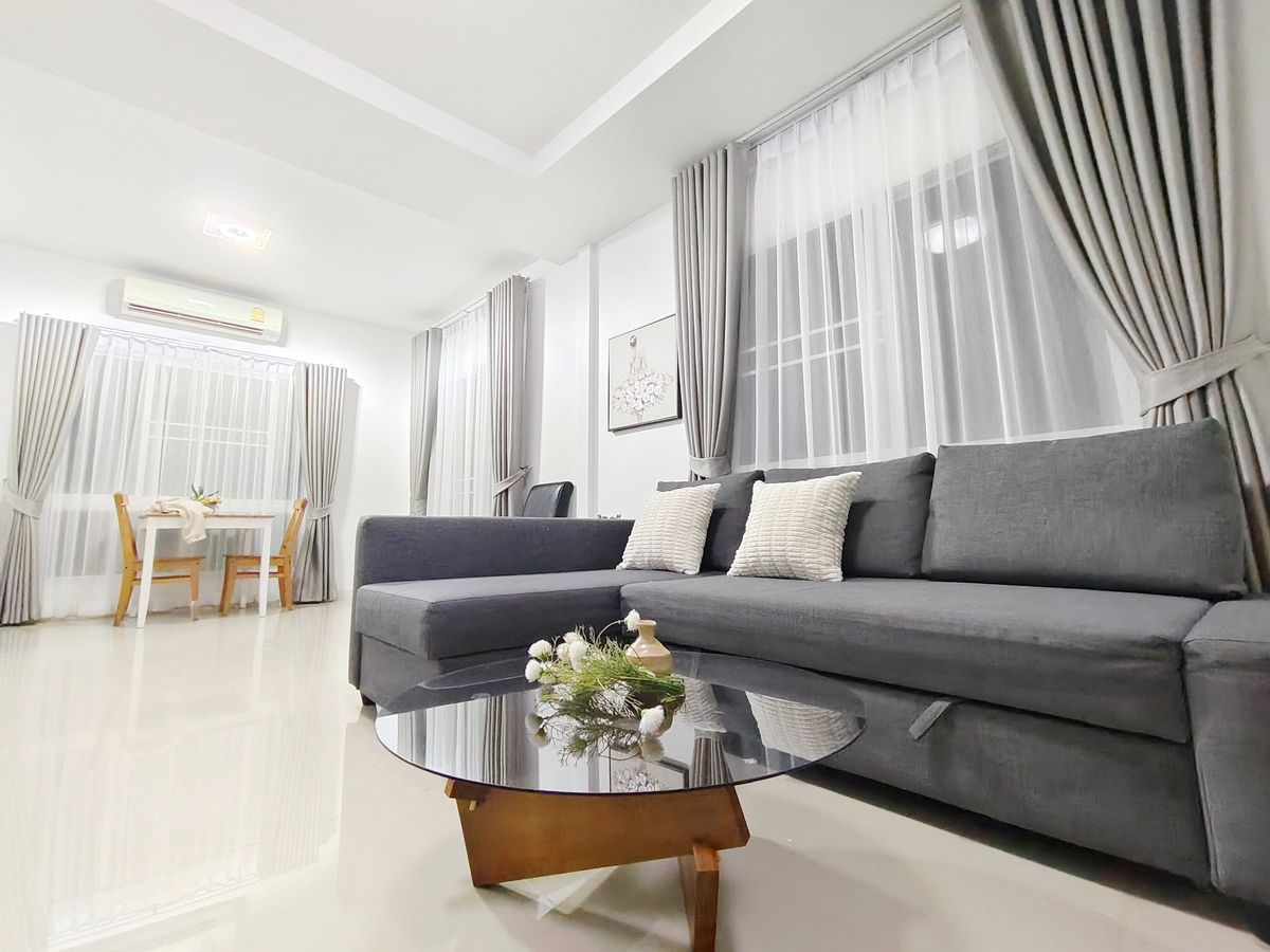 ให้เช่าบ้านนนทบุรี บางใหญ่ บางบัวทอง : 🏡✨ #เช่า #ขาย บ้านเดี่ยว บ้านแฝดเดอะวิลล่าท่าอิฐ  เดอะวิลล่ารัตนาธิเบศร์ The Villa ใกล้ MRT บางรักน้อยท่าอิฐ ✨🏡💛🧡💚ไลน์ไอดี @richycat💛🧡💚