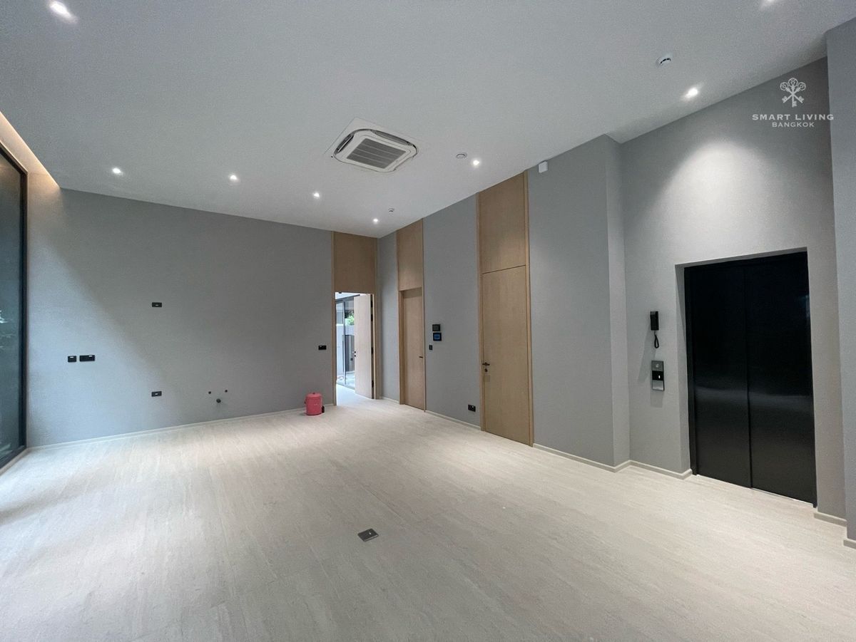 For SaleHouseBang Sue, Wong Sawang, Tao Pun : 📢 Ultra-Luxury 3-Storey Home . A masterpiece of elegance with a private pool, lift, fitness room, personal butler, central courtyard garden, decorate in your preferred style.Located in Prachachuen peaceful, easy access to multiple routes.