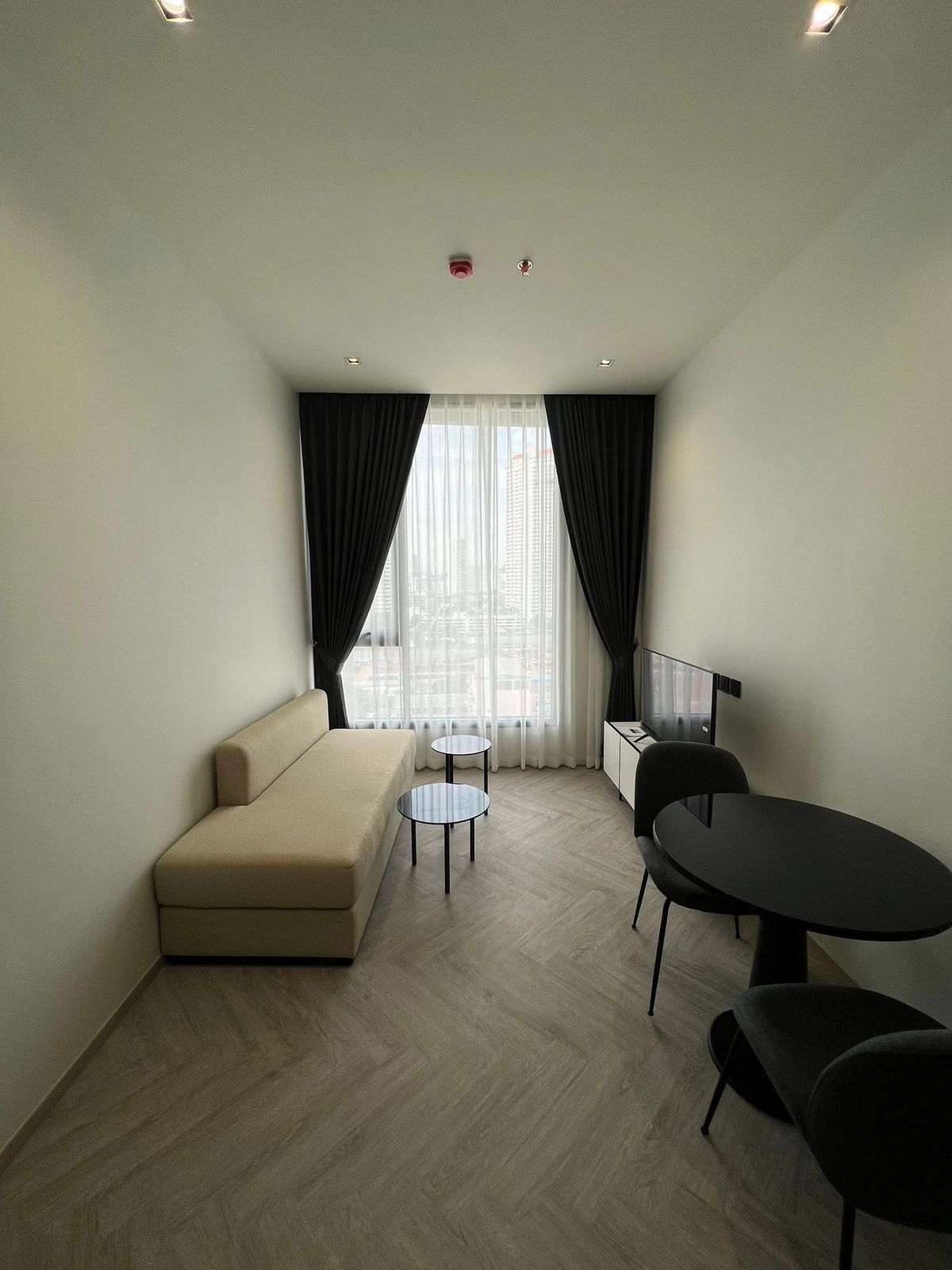 ให้เช่าคอนโดวงเวียนใหญ่ เจริญนคร : ⭐️ Chapter Charoennakhon - Riverside ⭐️  1 Bedroom 35 sqm. ห้องตกแต่งน่าอยู่ พร้อมย้าย