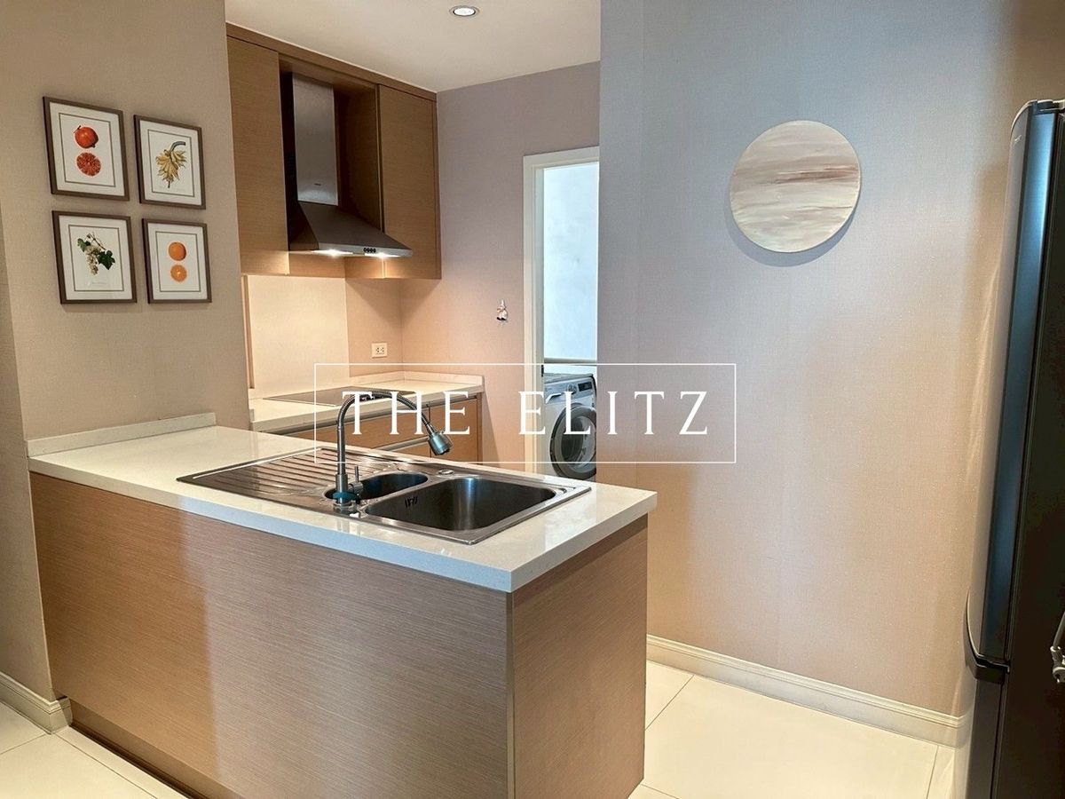 For SaleCondoSathorn, Narathiwat : ✨ Located in a condo but feel like a mansion in the sky, The Empire Place, a large room, full function ✔