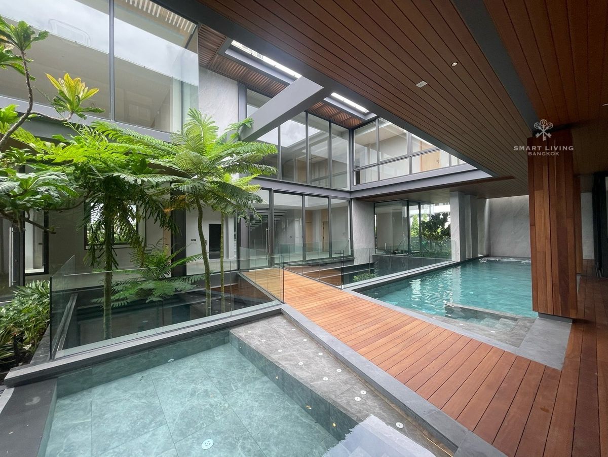 For SaleHouseBang Sue, Wong Sawang, Tao Pun : 📢 Ultra-Luxury 3-Storey Home . A masterpiece of elegance with a private pool, lift, fitness room, personal butler, central courtyard garden, decorate in your preferred style.Located in Prachachuen peaceful, easy access to multiple routes.