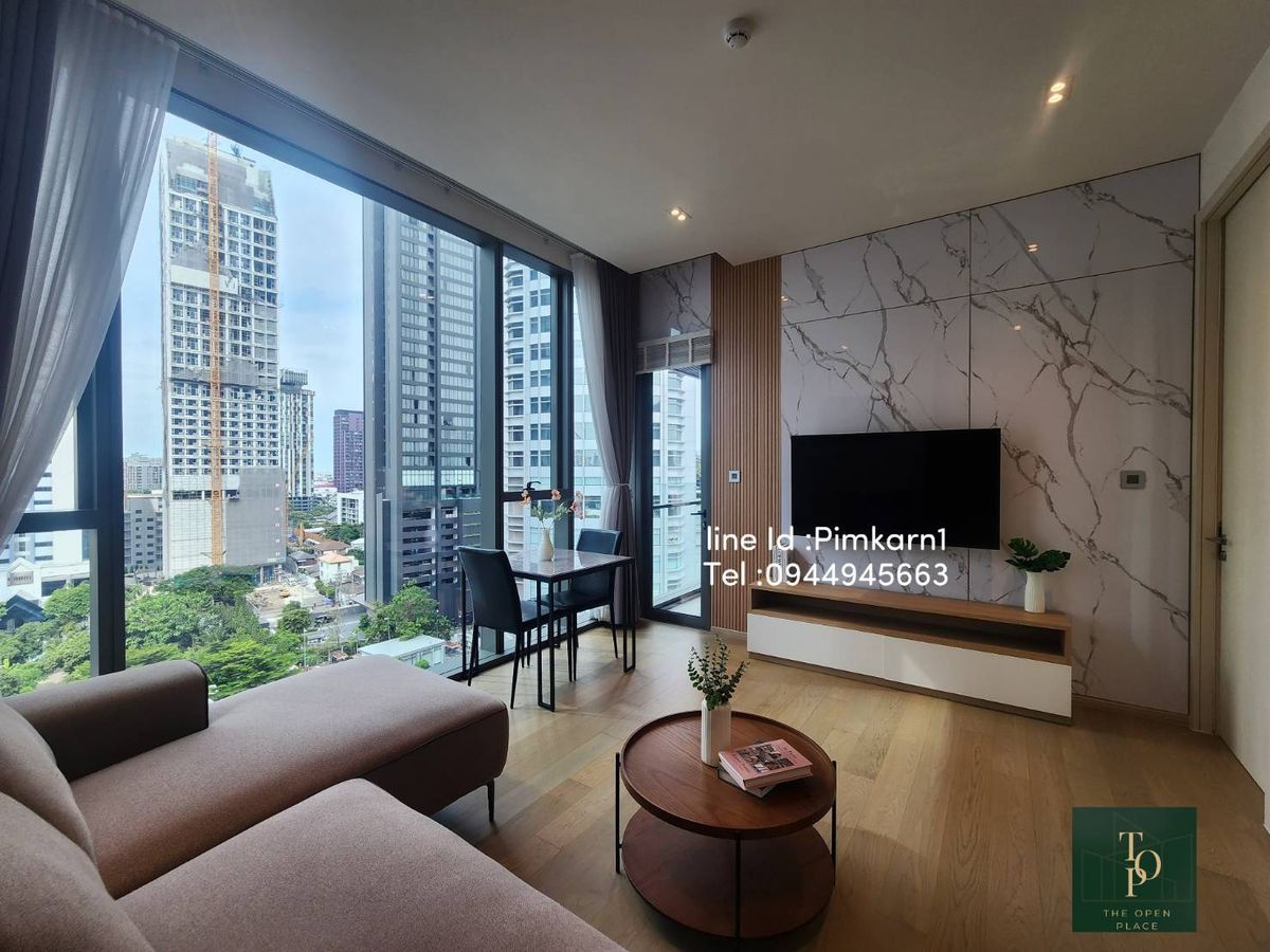 ให้เช่าคอนโดสุขุมวิท อโศก ทองหล่อ : The Strand Thonglor <<1 Bedroom For Rent>>📍Location: 200m. to BTS Thong Lo :Fully Furnished