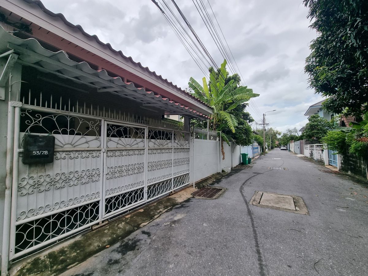 For RentHouseKaset Nawamin,Ladplakao : ⚡ House for rent, Soi Nawamin 105, size 60 sq.w. ⚡