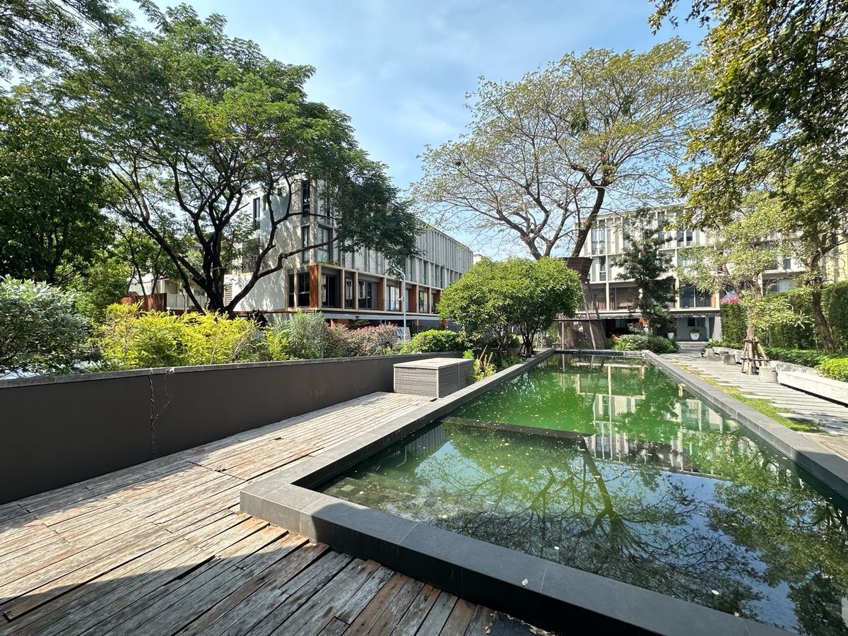 ขายทาวน์โฮมมีนบุรี-ร่มเกล้า : ทาวน์โฮมแฝด 3.5 ชั้น หลังสุดท้ายของโครงการ ติดสวนส่วนตัว  ทำเลถนนรามคำแหง  ซอย รามคำแหง 118  ใกล้เขตสะพานสูง  ทำเลเงียบสงบมากๆๆ