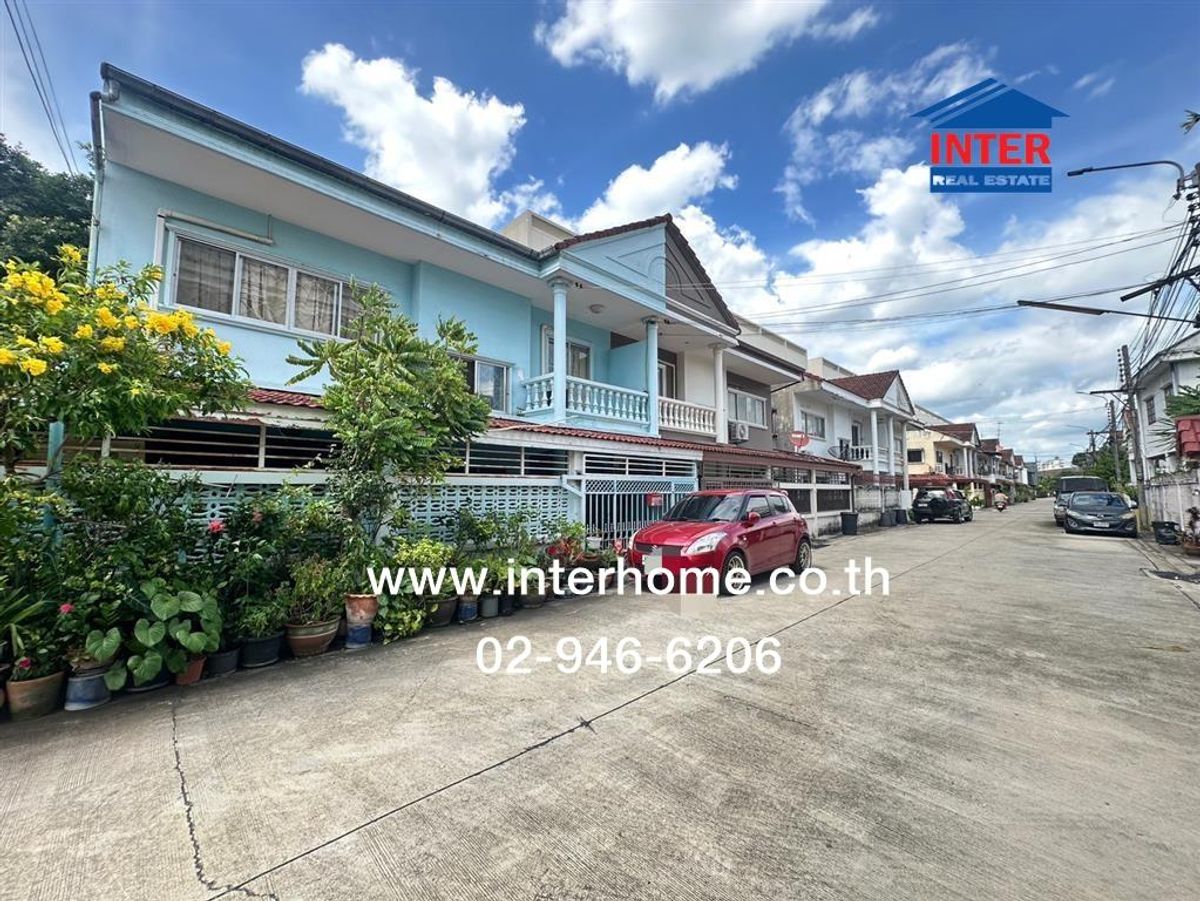 ขายทาวน์โฮมลาดพร้าว101 แฮปปี้แลนด์ : ทาวน์เฮ้าส์ 2 ชั้น 30 ตร.ว. หมู่บ้านปรางทิพย์ ใกล้โรงพยาบาลลาดพร้าว ซอยลาดพร้าว95 ถนนลาดพร้าว101 เขตบางกะปิ กรุงเทพมหานคร