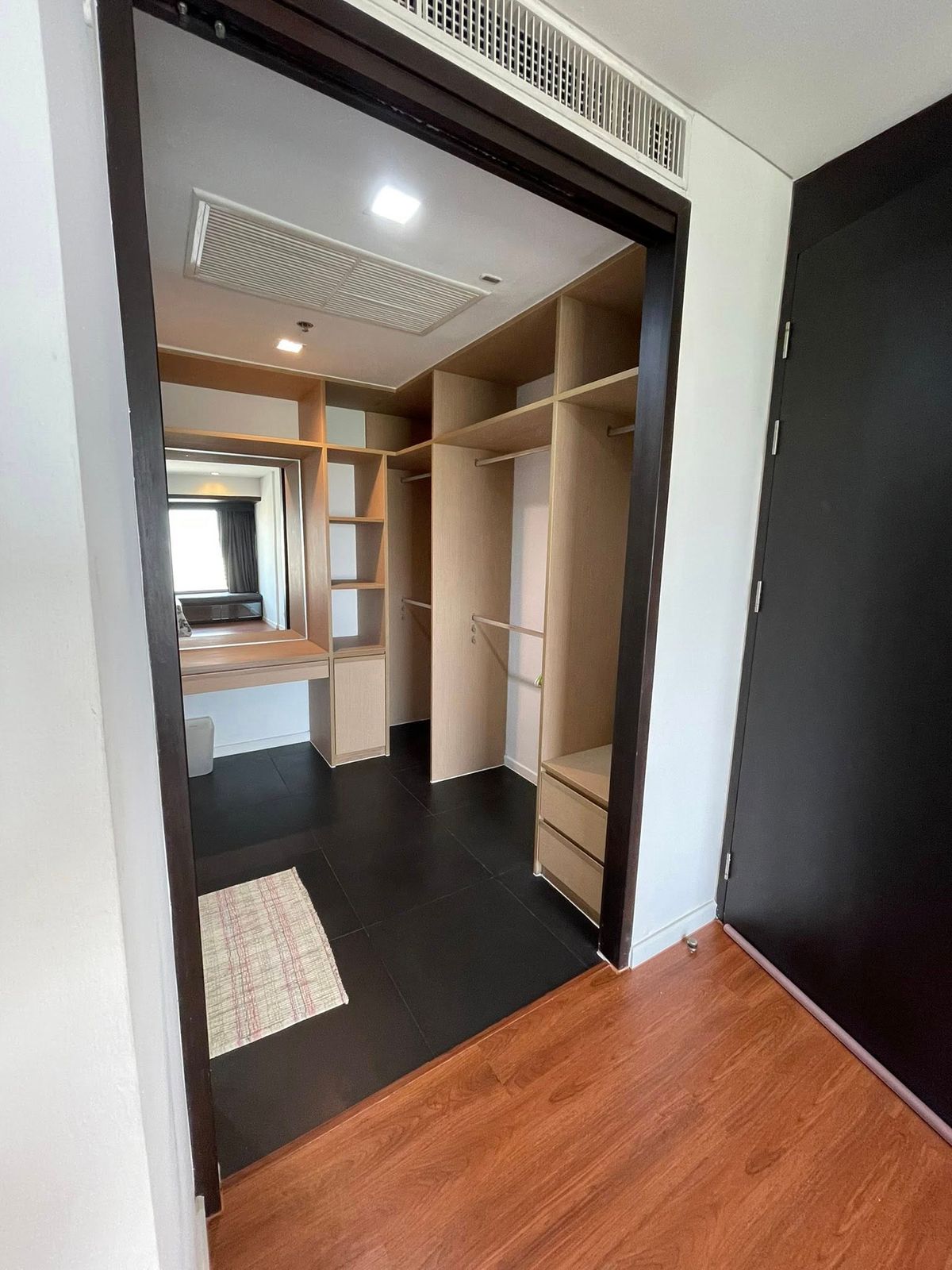 คอนโดวิทยุ ชิดลม หลังสวน : 🔹 ขายพร้อมผู้เช่าถึง มิถุนายน 2569
คอนโดหรู Amanta Lumpini รามคำแหง 2 ห้องนอน 2 ห้องน้ำ วิวพาโนรามา พร้อมสิ่งอำนวยความสะดวกครบครัน ใกล้ ONE BANGKOK เข้าอยู่ได้ทัน