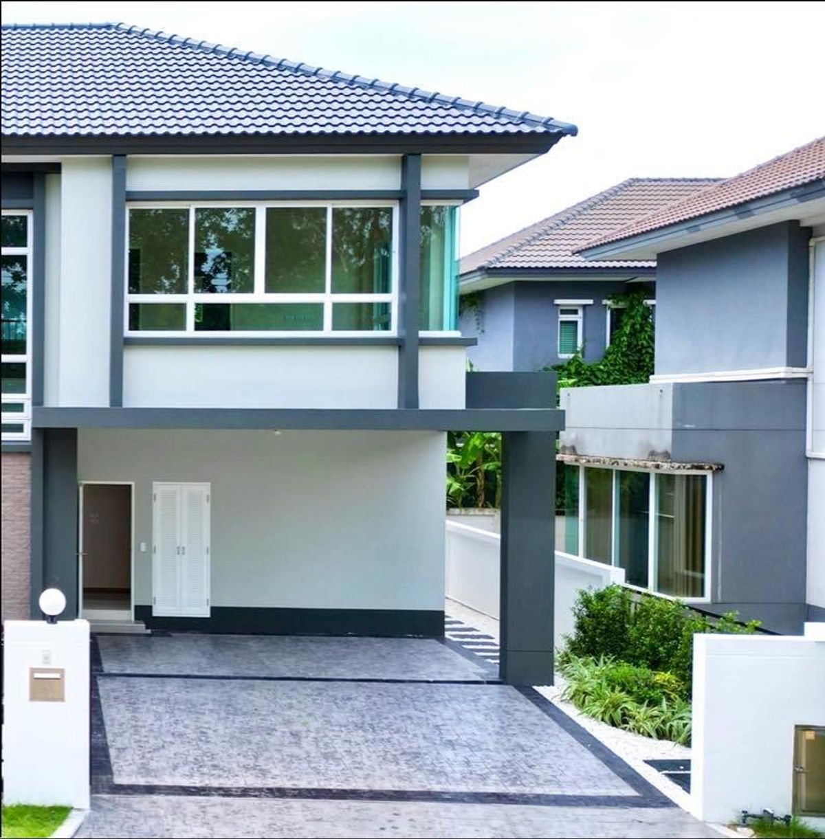 ขายบ้านพุทธมณฑล ศาลายา : 🎉🏡 บางกอกบูเลอวาร์ด ปิ่นเกล้า เพชรเกษม! บ้านหรูรีโนเวทใหม่ทุกห้องนอนมีห้องน้ำในตัว! ✨