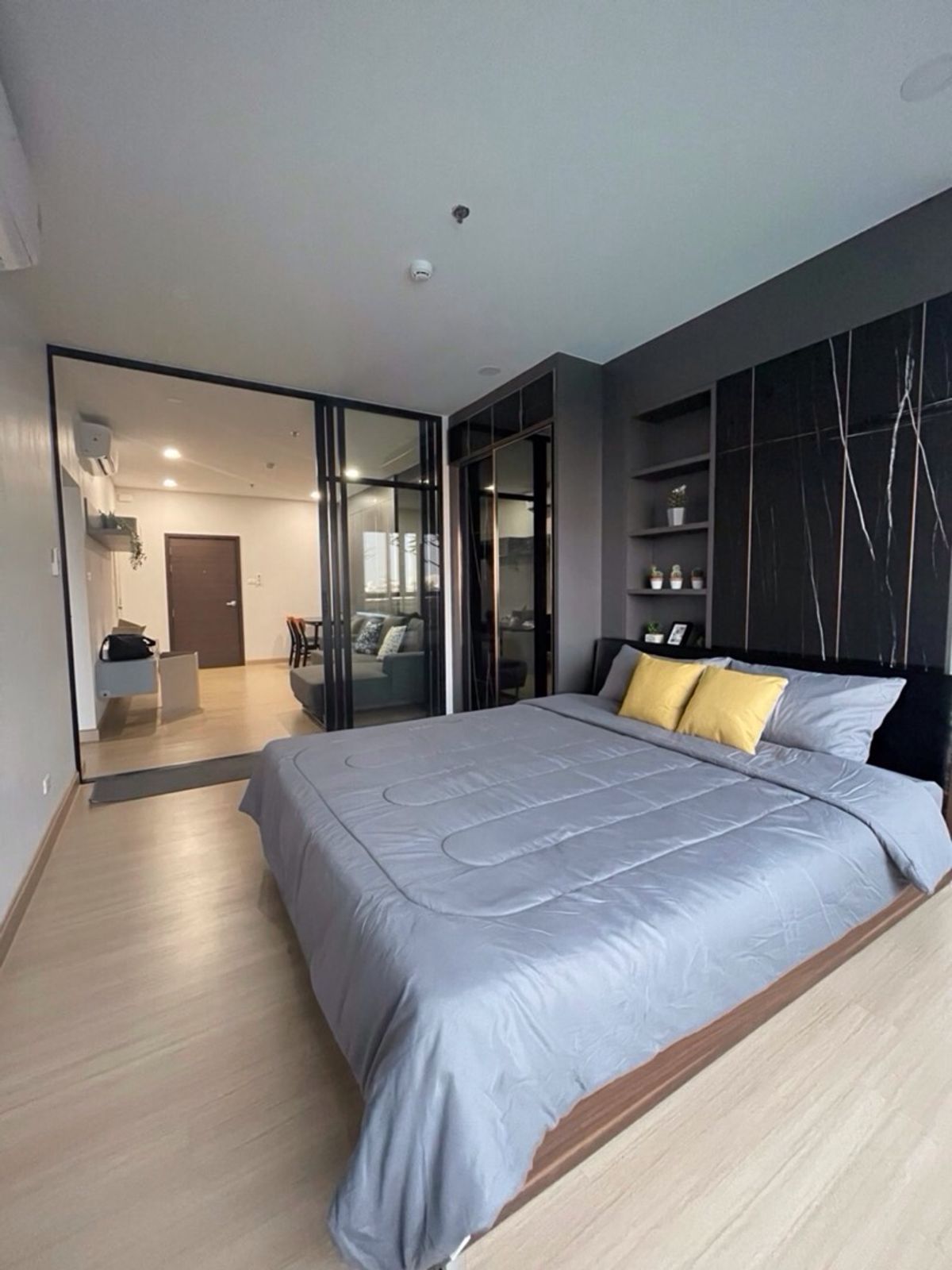 ให้เช่าคอนโดปิ่นเกล้า จรัญสนิทวงศ์ : 🔥 Supalai Loft แยกไฟฉาย (คอนโดใกล้ศิริราช)💥💥💥 ห้องสวย วิวสระว่ายน้ำ ใกล้รถไฟฟ้าสถานีแยกไฟฉาย ♨️พร้อมอยู่ กย 68 ♨️