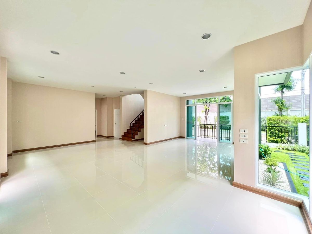 ขายบ้านพุทธมณฑล ศาลายา : 🎉🏡 บางกอกบูเลอวาร์ด ปิ่นเกล้า เพชรเกษม! บ้านหรูรีโนเวทใหม่ทุกห้องนอนมีห้องน้ำในตัว! ✨