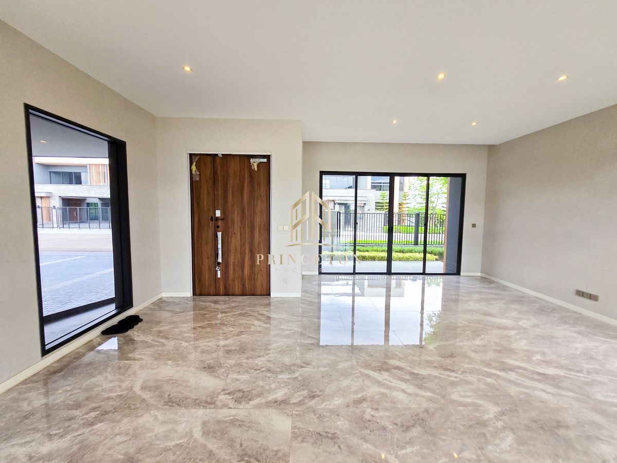 For SaleHouseLadkrabang, Suwannaphum Airport : Luxury House For Sale Lake Legend Bangna-Suvarnabhumi 📞092-4252445