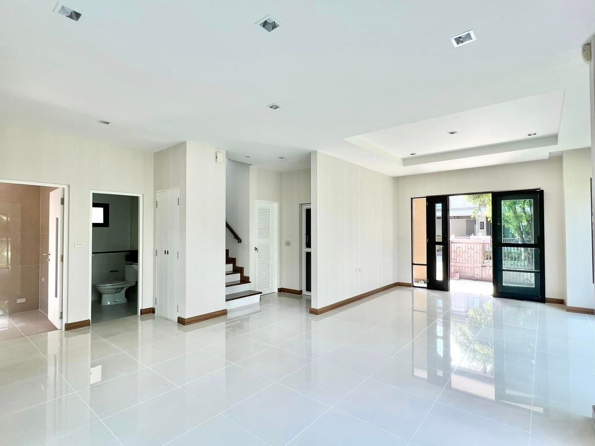 ขายบ้านนวมินทร์ รามอินทรา : 🎉🏡 เศรษฐสิริวัชรพล หลังใหญ่สวยตรงปก! พร้อมจัดสวนรอบตัวบ้าน! ทำเลทองติดถนนใหญ่สุขาภิบาล 5 🌴✨