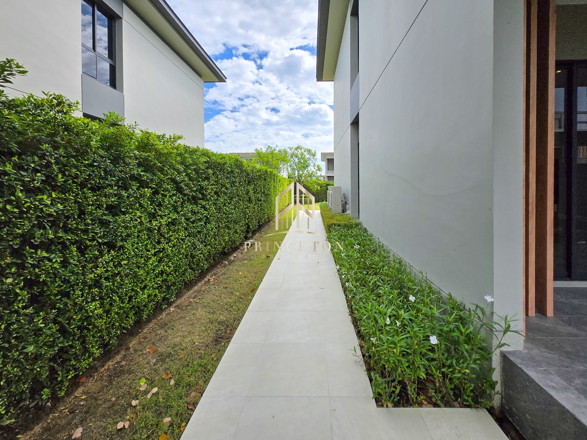 For SaleHouseLadkrabang, Suwannaphum Airport : Luxury House For Sale Lake Legend Bangna-Suvarnabhumi 📞092-4252445