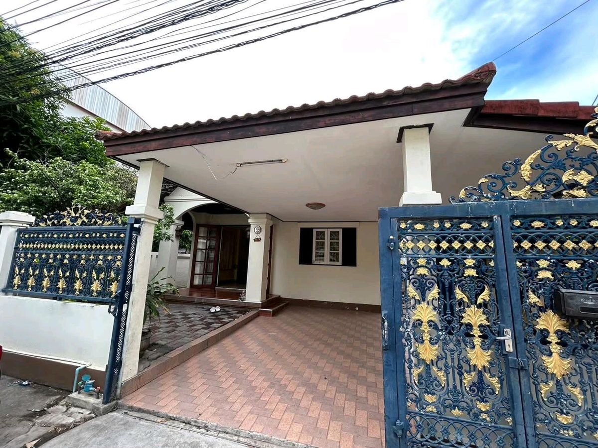 ให้เช่าบ้านบางนา แบริ่ง ลาซาล : 🏡 หมู่บ้านลาซาลนิเวศน์ บ้านเดี่ยว พร้อมเฟอร์ ทำเลดี ย่านลาซาล ทำพื้นใหม่ เงียบสงบ ส่วนตัว บรรยากาศร่มรื่นมาก