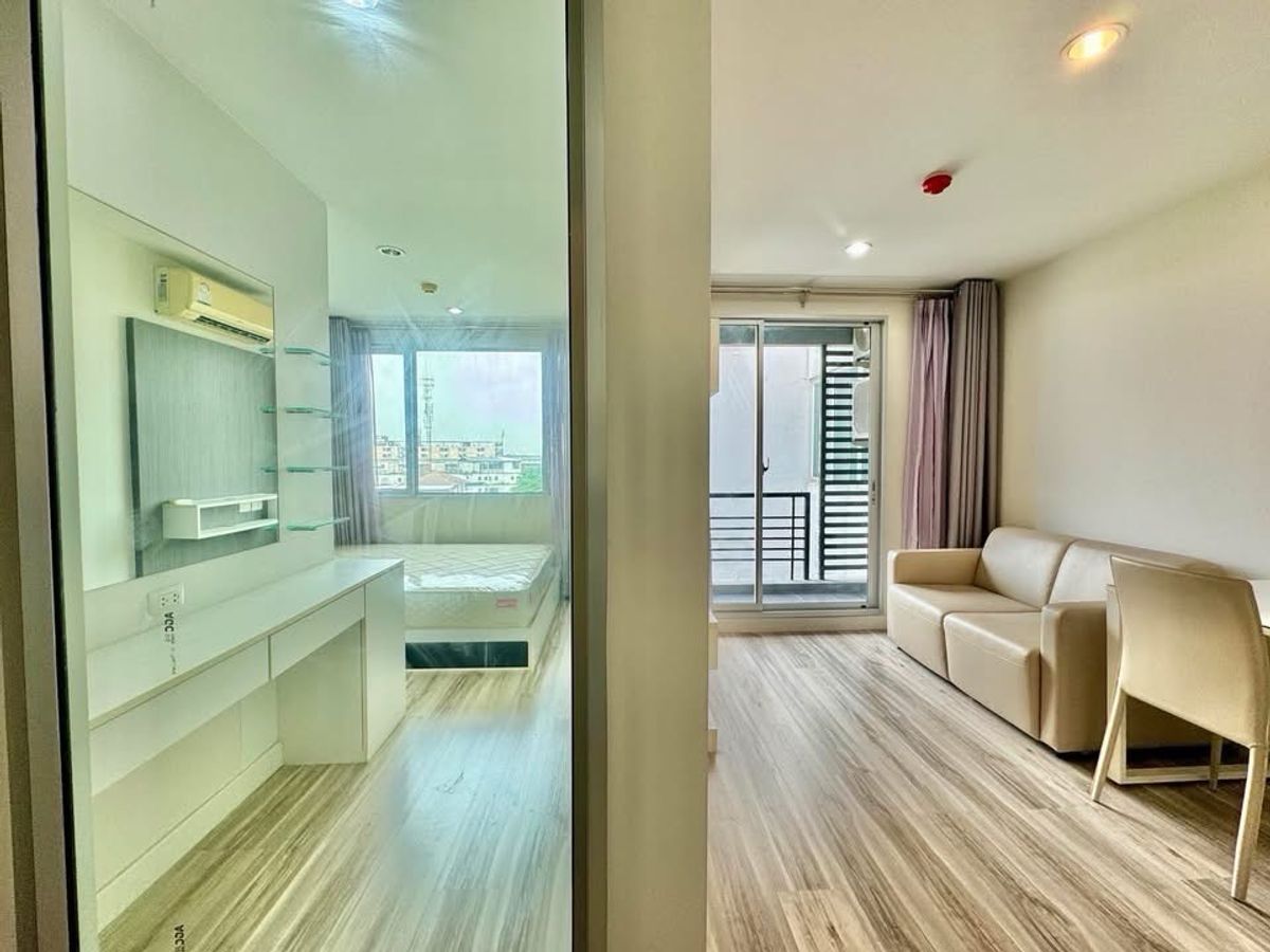 For SaleCondoRama5, Ratchapruek, Bangkruai : Selling room 1 Bed, Angel Condo, Sammakorn, S9, near MRT, Bang Rak Yai Station The room is ready to stay, no need to repair.