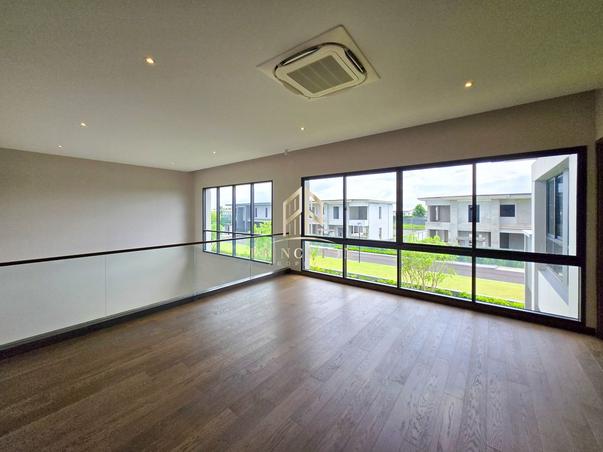 For SaleHouseLadkrabang, Suwannaphum Airport : Luxury House For Sale Lake Legend Bangna-Suvarnabhumi 📞092-4252445