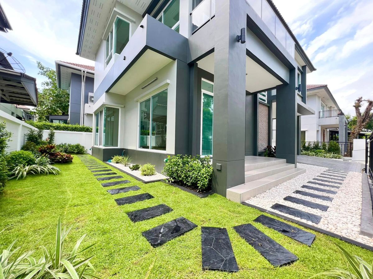 ขายบ้านพุทธมณฑล ศาลายา : 🎉🏡 บางกอกบูเลอวาร์ด ปิ่นเกล้า เพชรเกษม! บ้านหรูรีโนเวทใหม่ทุกห้องนอนมีห้องน้ำในตัว! ✨