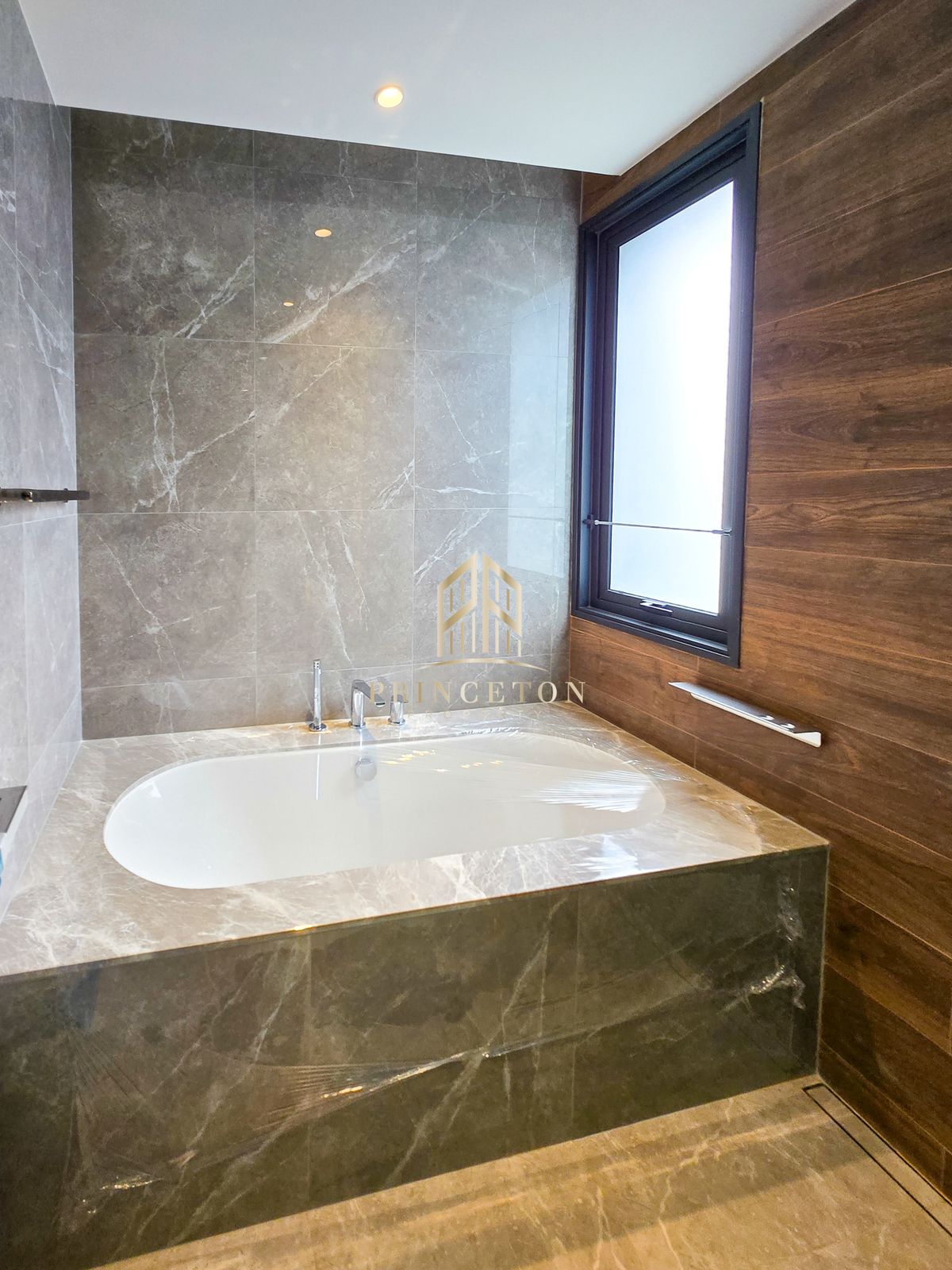 For SaleHouseLadkrabang, Suwannaphum Airport : Luxury House For Sale Lake Legend Bangna-Suvarnabhumi 📞092-4252445