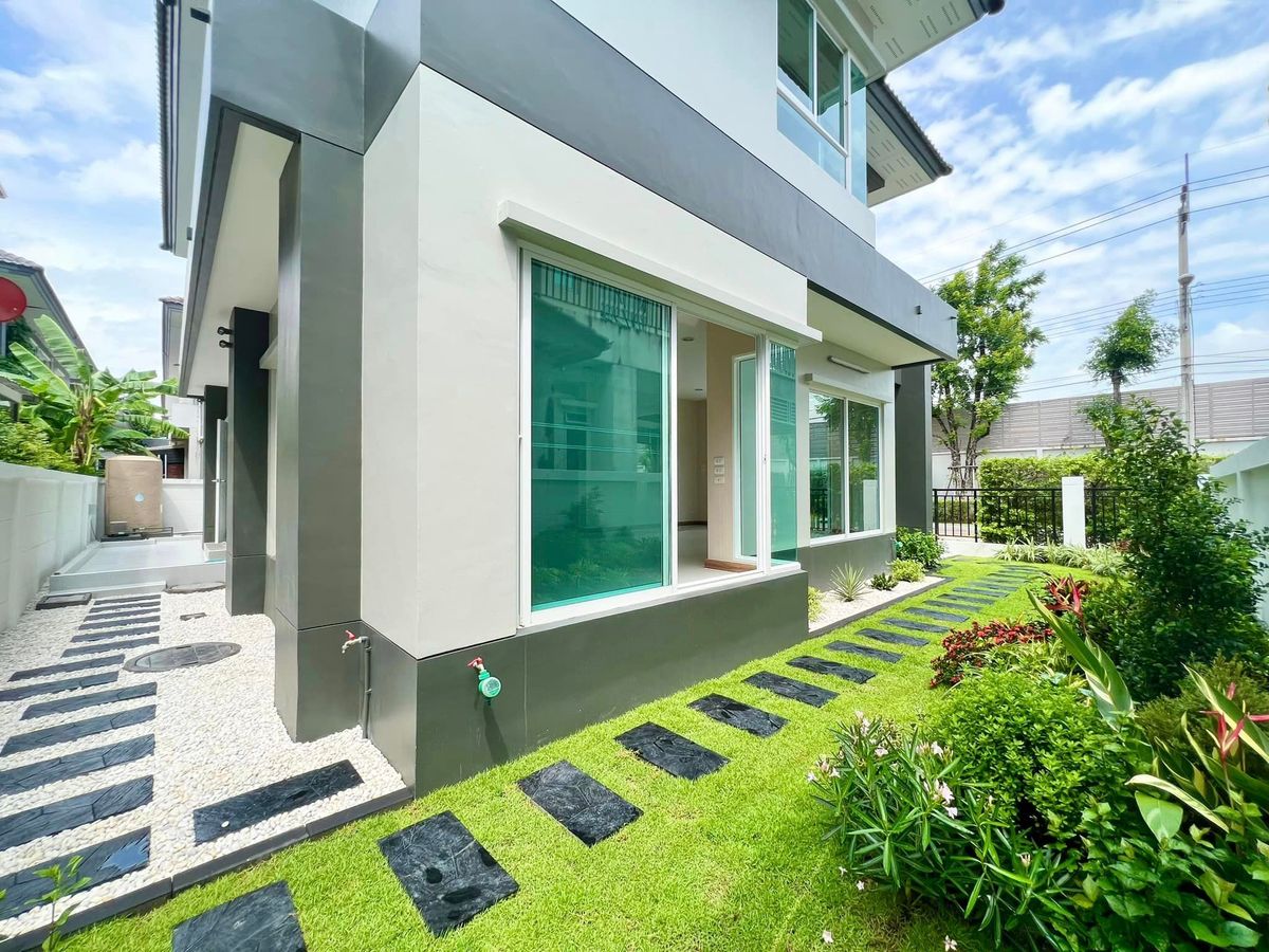 ขายบ้านพุทธมณฑล ศาลายา : 🎉🏡 บางกอกบูเลอวาร์ด ปิ่นเกล้า เพชรเกษม! บ้านหรูรีโนเวทใหม่ทุกห้องนอนมีห้องน้ำในตัว! ✨